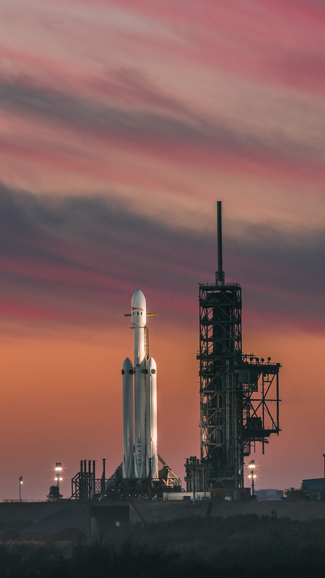 Скачати мобільні шпалери Ракета, Технології, Стартовий Майданчик, Захід Сонця, Spacex, Falcon Heavy безкоштовно.