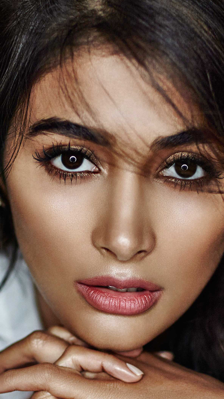 Download mobile wallpaper Celebrity, Pooja Hegde for free.