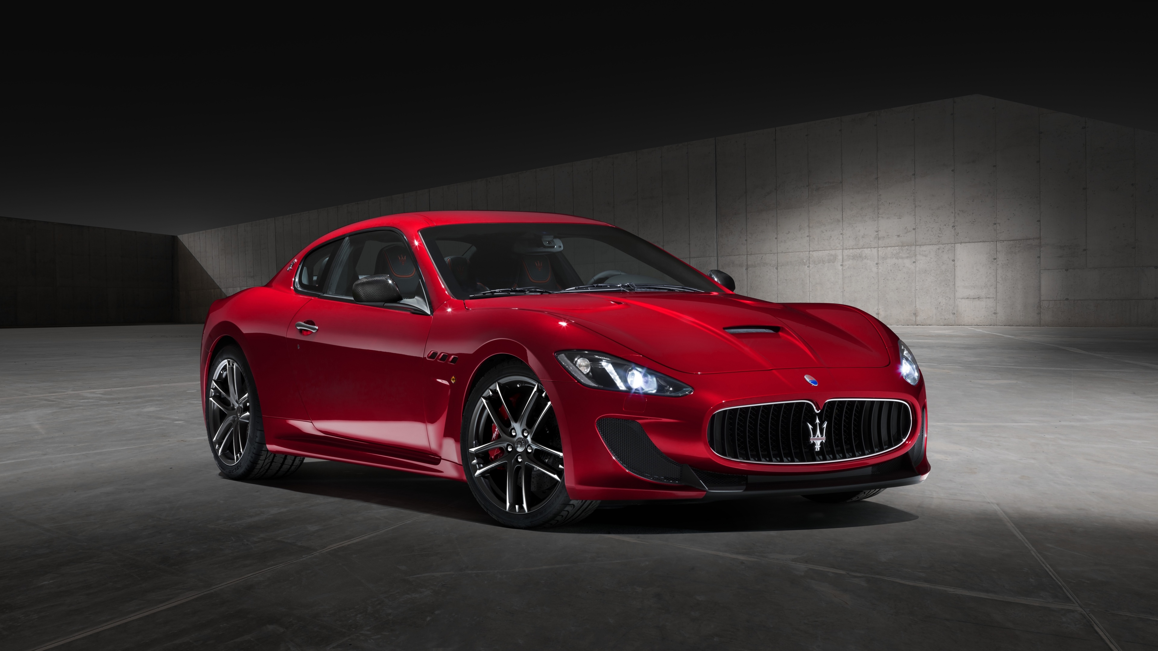 Die besten Maserati Granturismo-Hintergründe für den Telefonbildschirm