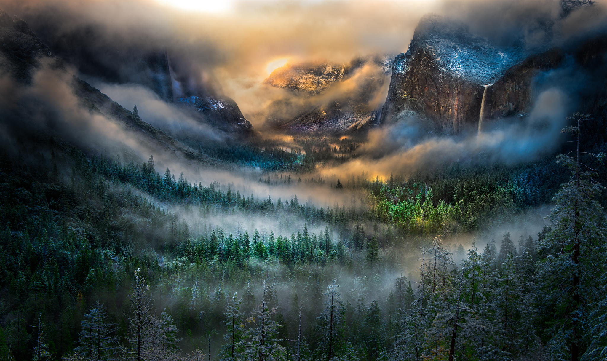 Download mobile wallpaper Landscape, Mountain, Forest, Fog, Earth, Sunshine for free.