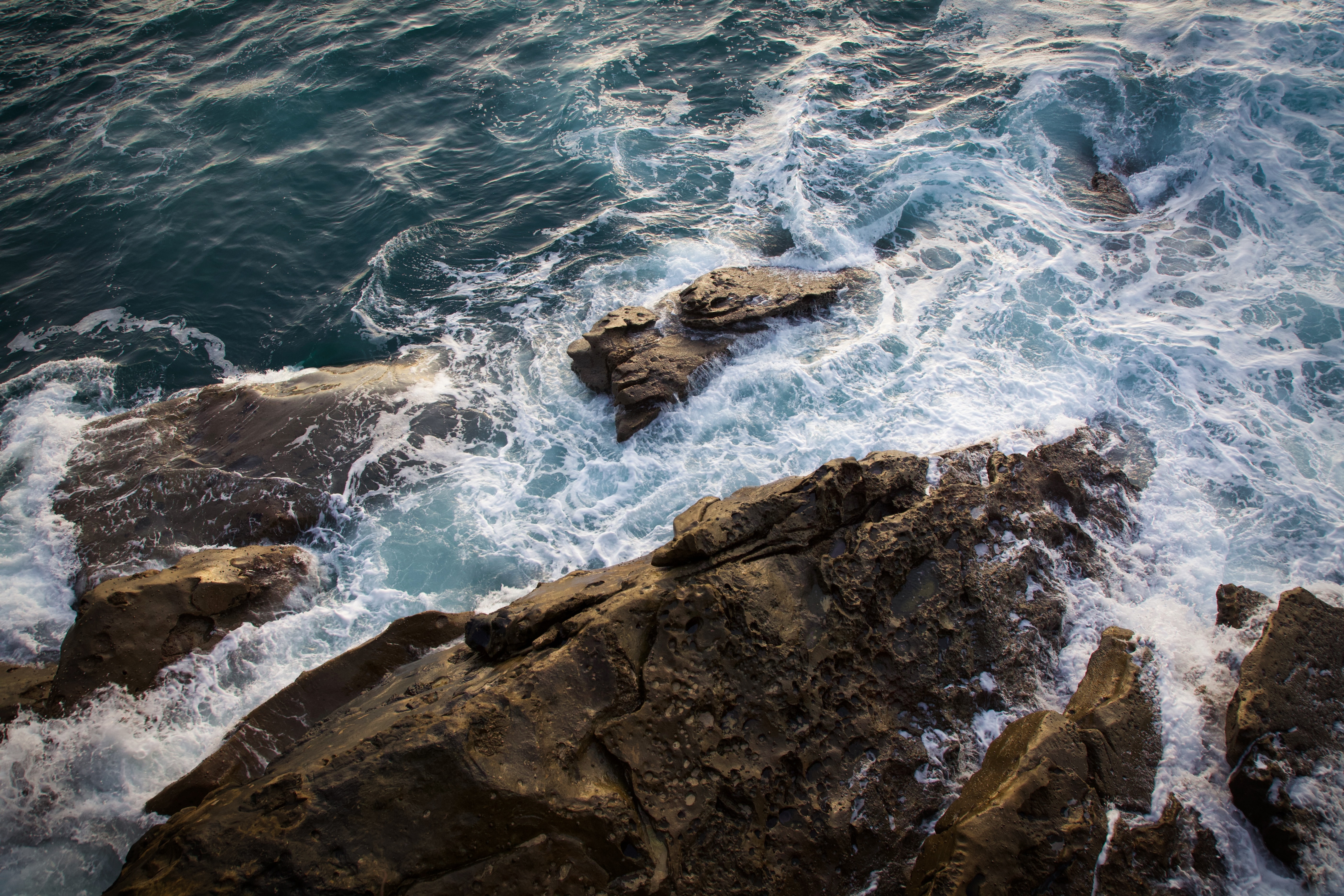 Free download wallpaper Water, Sea, Rocks, Nature, Waves on your PC desktop