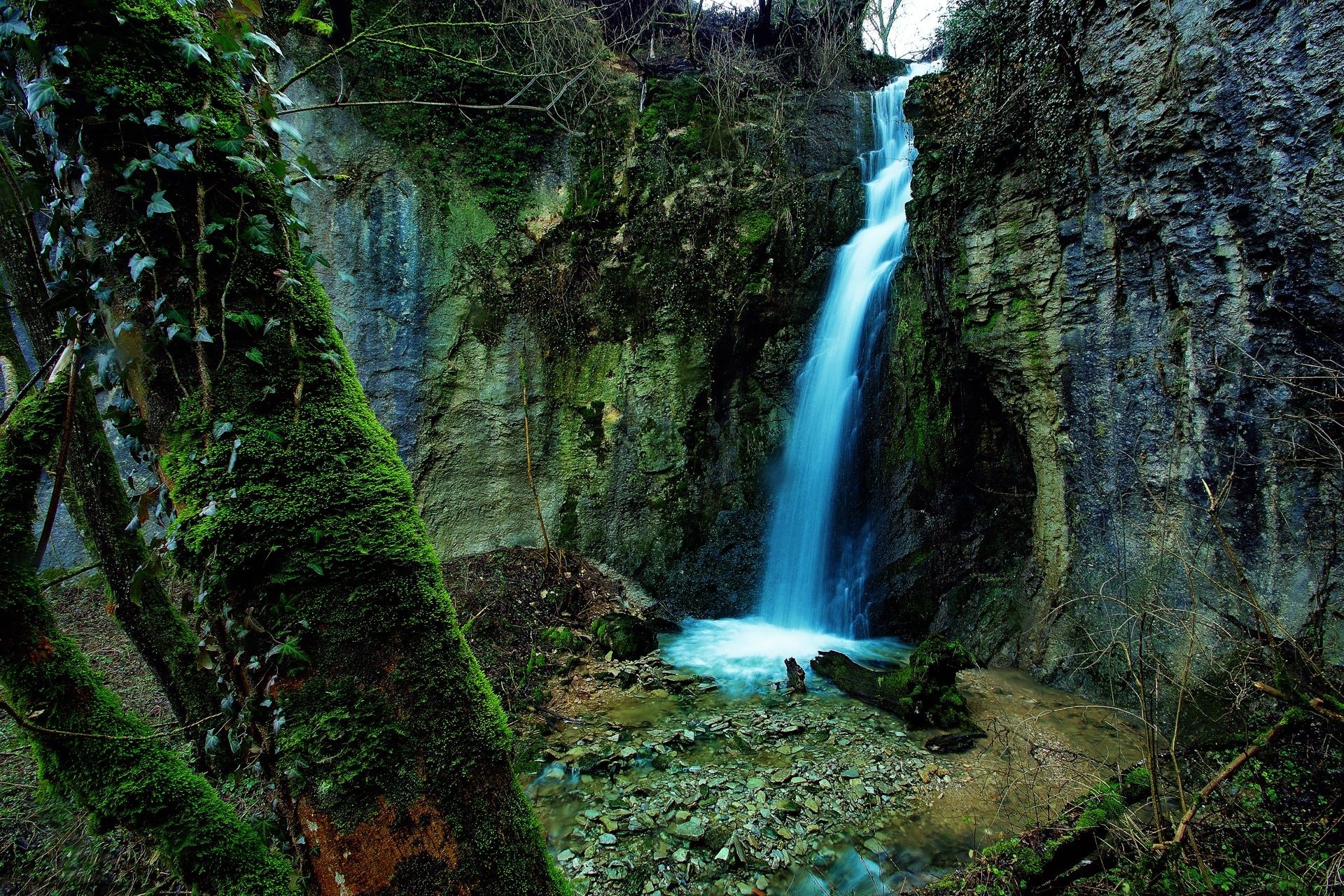 Descarga gratuita de fondo de pantalla para móvil de Cascada, Tierra/naturaleza.