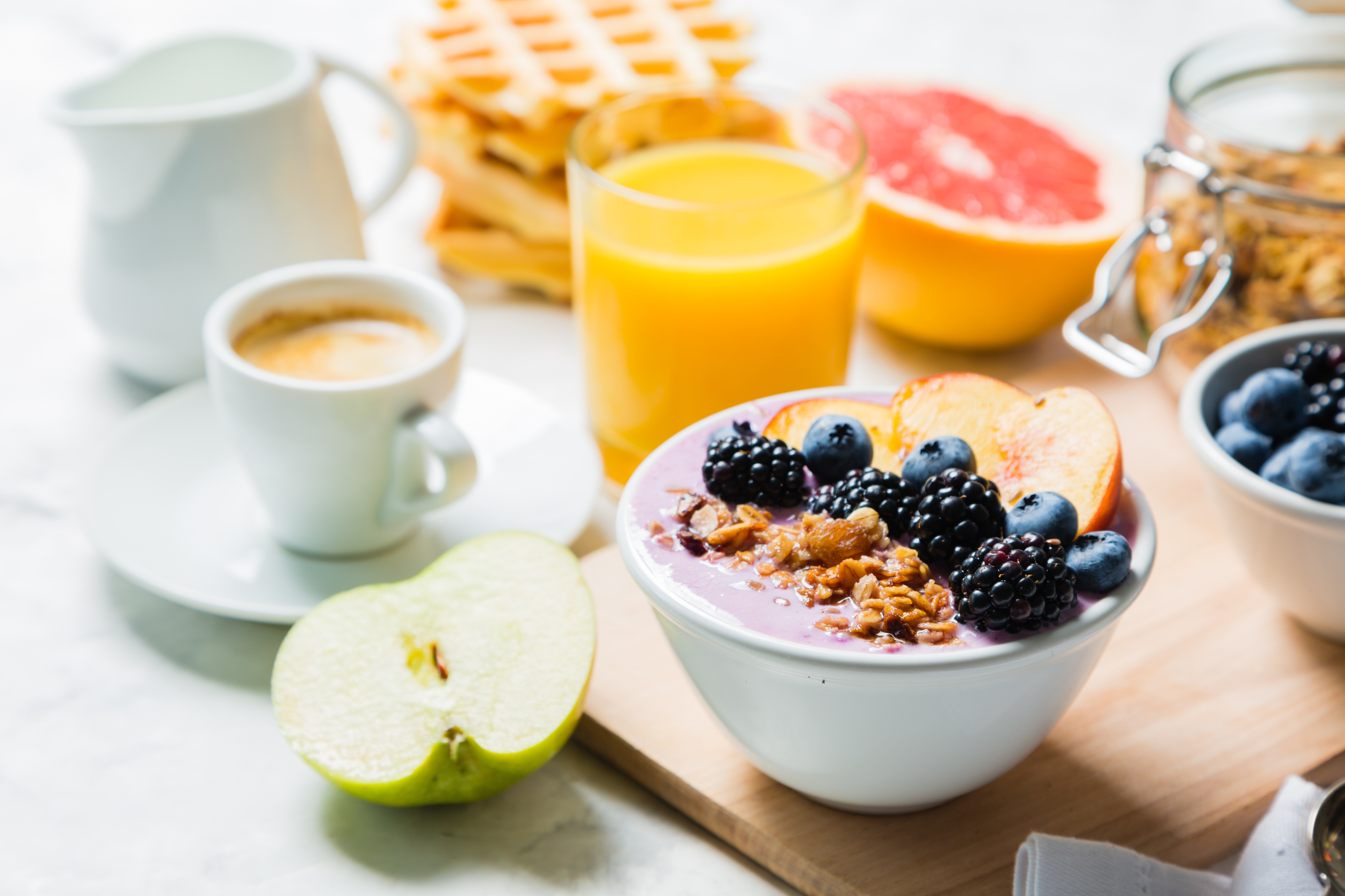 Free download wallpaper Food, Coffee, Glass, Berry, Fruit, Breakfast, Juice on your PC desktop