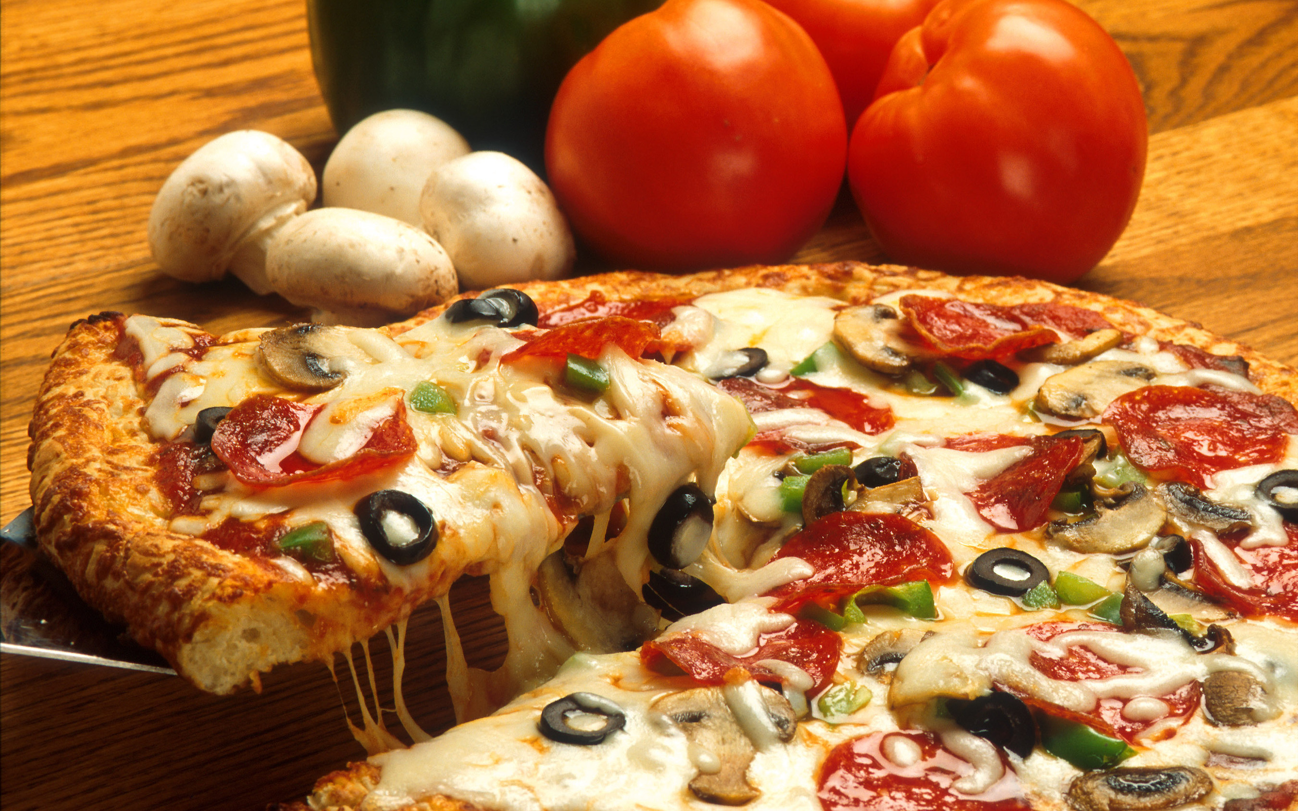 Free download wallpaper Pizza, Food on your PC desktop
