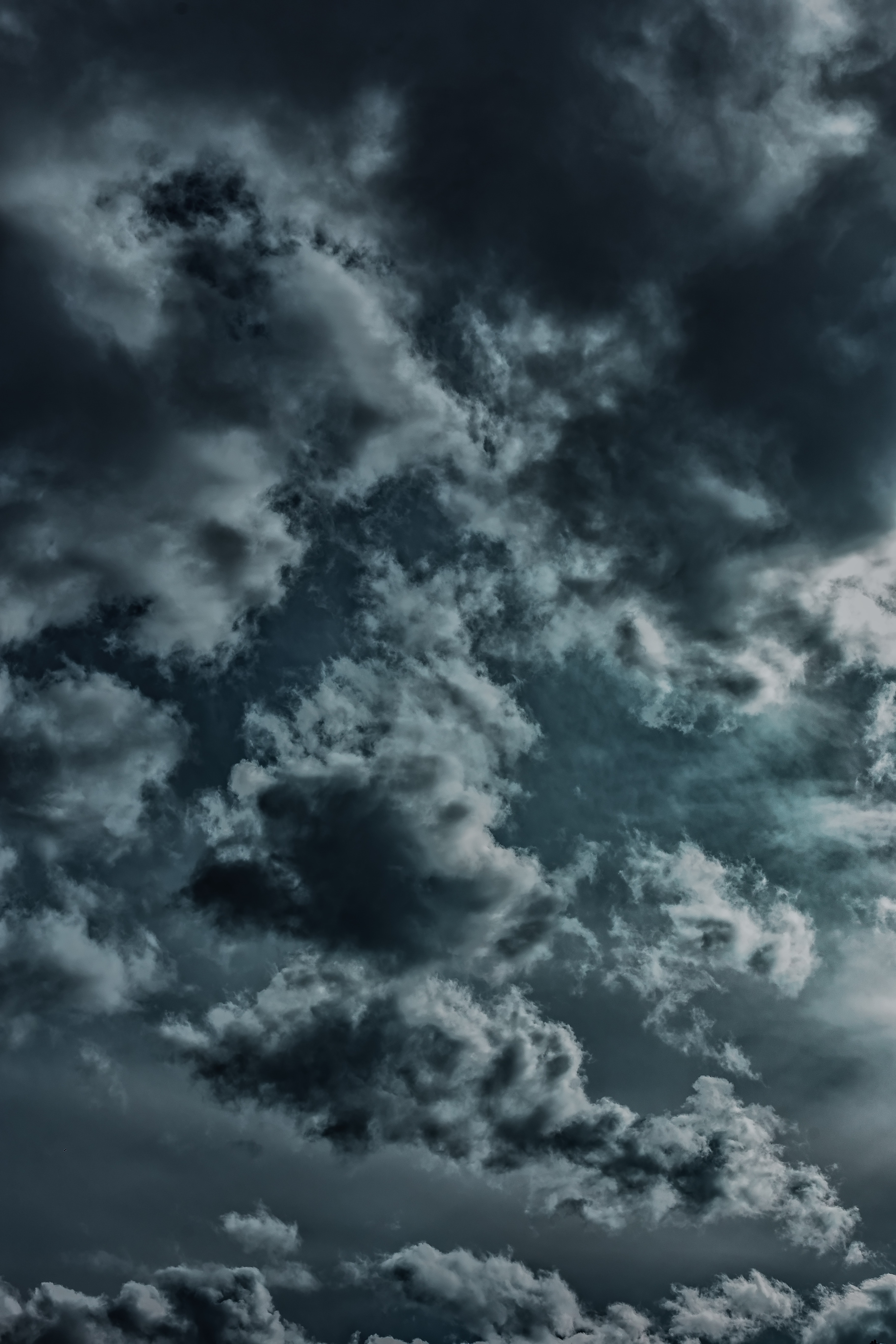 Download mobile wallpaper Clouds, Overcast, Mainly Cloudy, Sky, Nature, Dark for free.