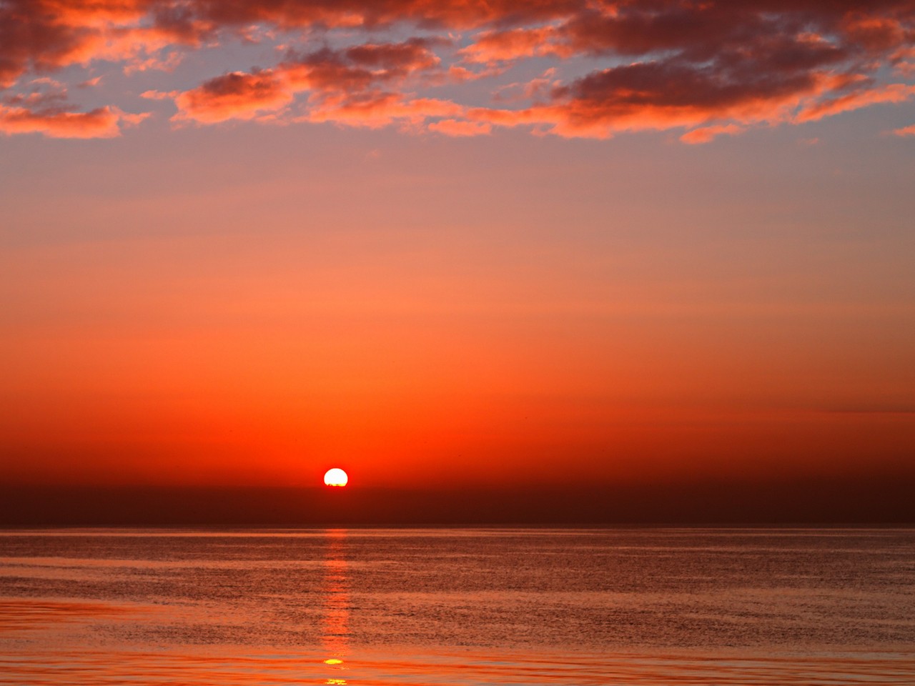 Download mobile wallpaper Sunset, Ocean, Earth for free.
