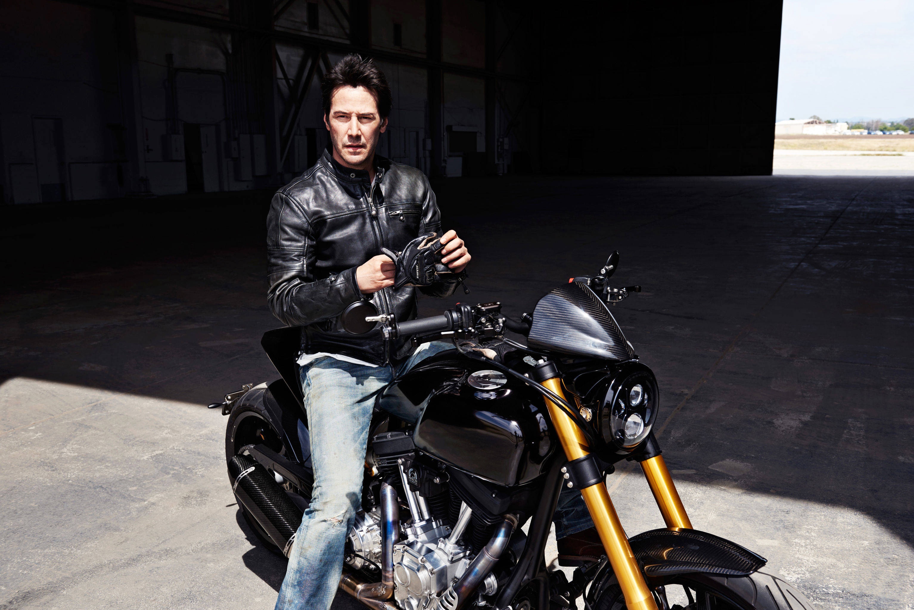 Download mobile wallpaper Keanu Reeves, Motorcycle, American, Celebrity, Actor for free.