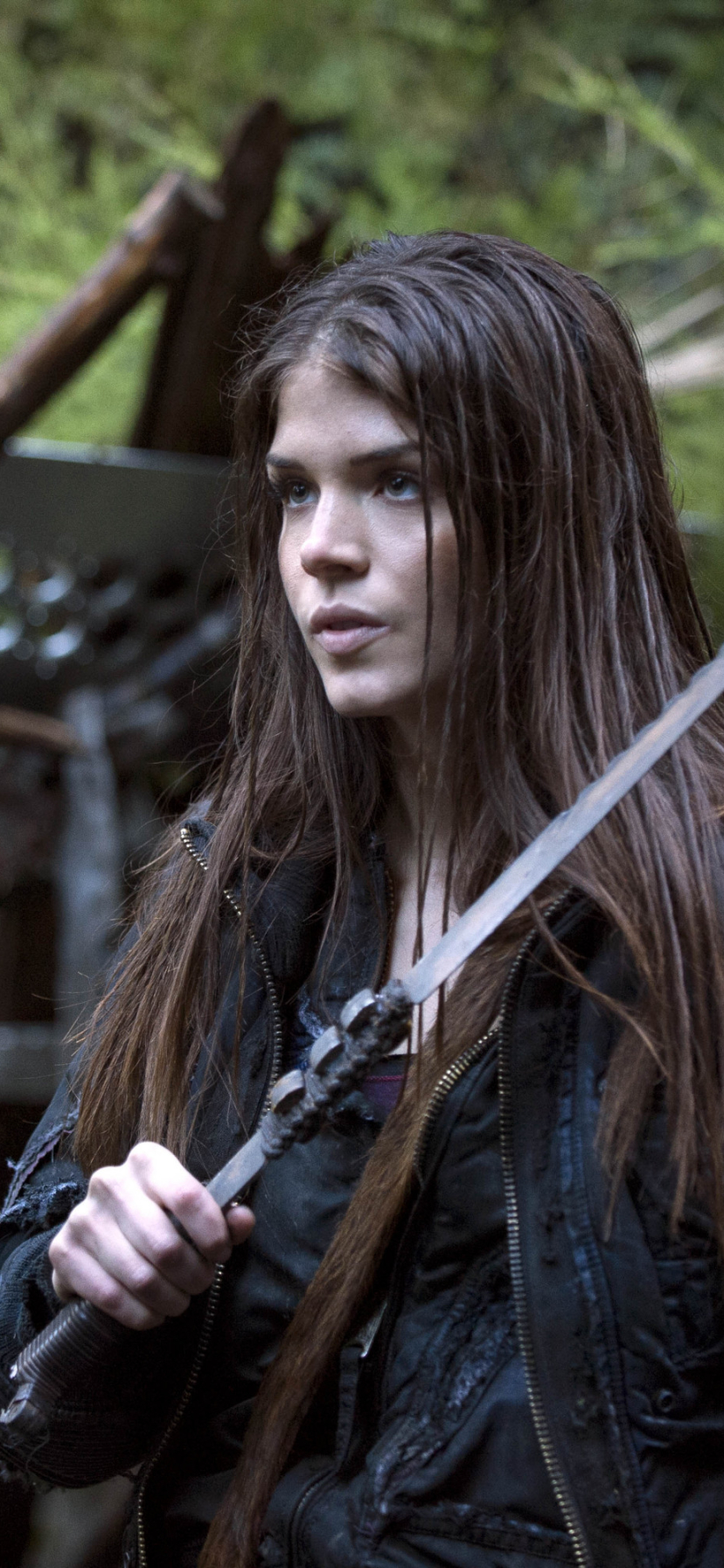 the 100, tv show, octavia blake, marie avgeropoulos