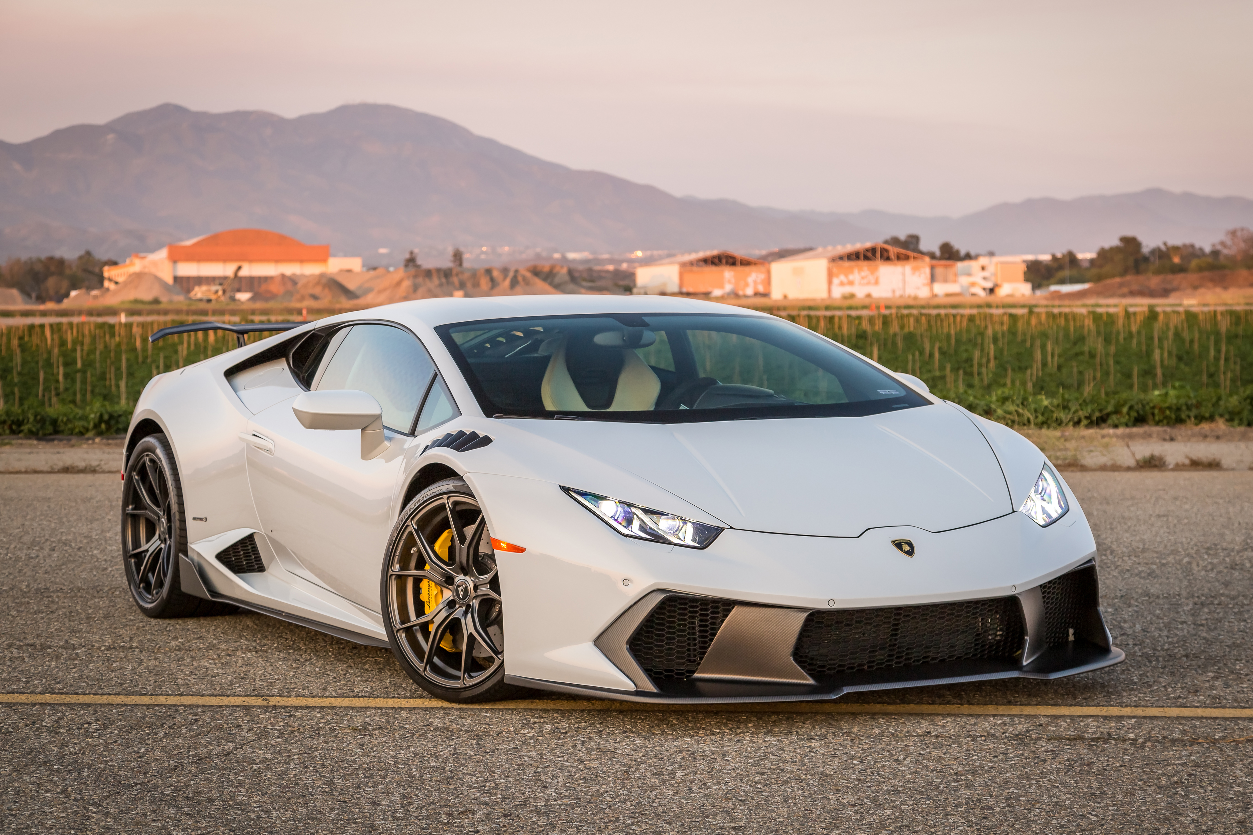 Laden Sie das Lamborghini, Autos, Supersportwagen, Fahrzeuge, Weißes Auto, Lamborghini Huracán-Bild kostenlos auf Ihren PC-Desktop herunter