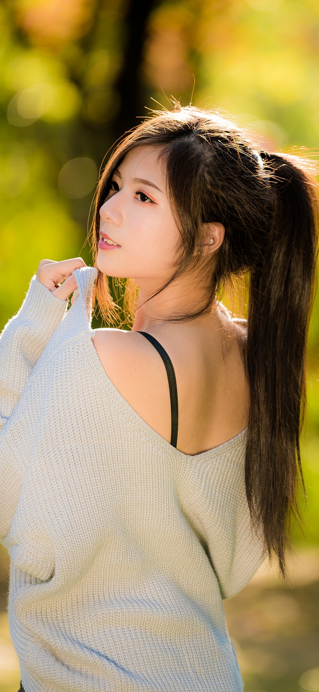 Download mobile wallpaper Bokeh, Model, Women, Asian, Black Hair, Ponytail for free.