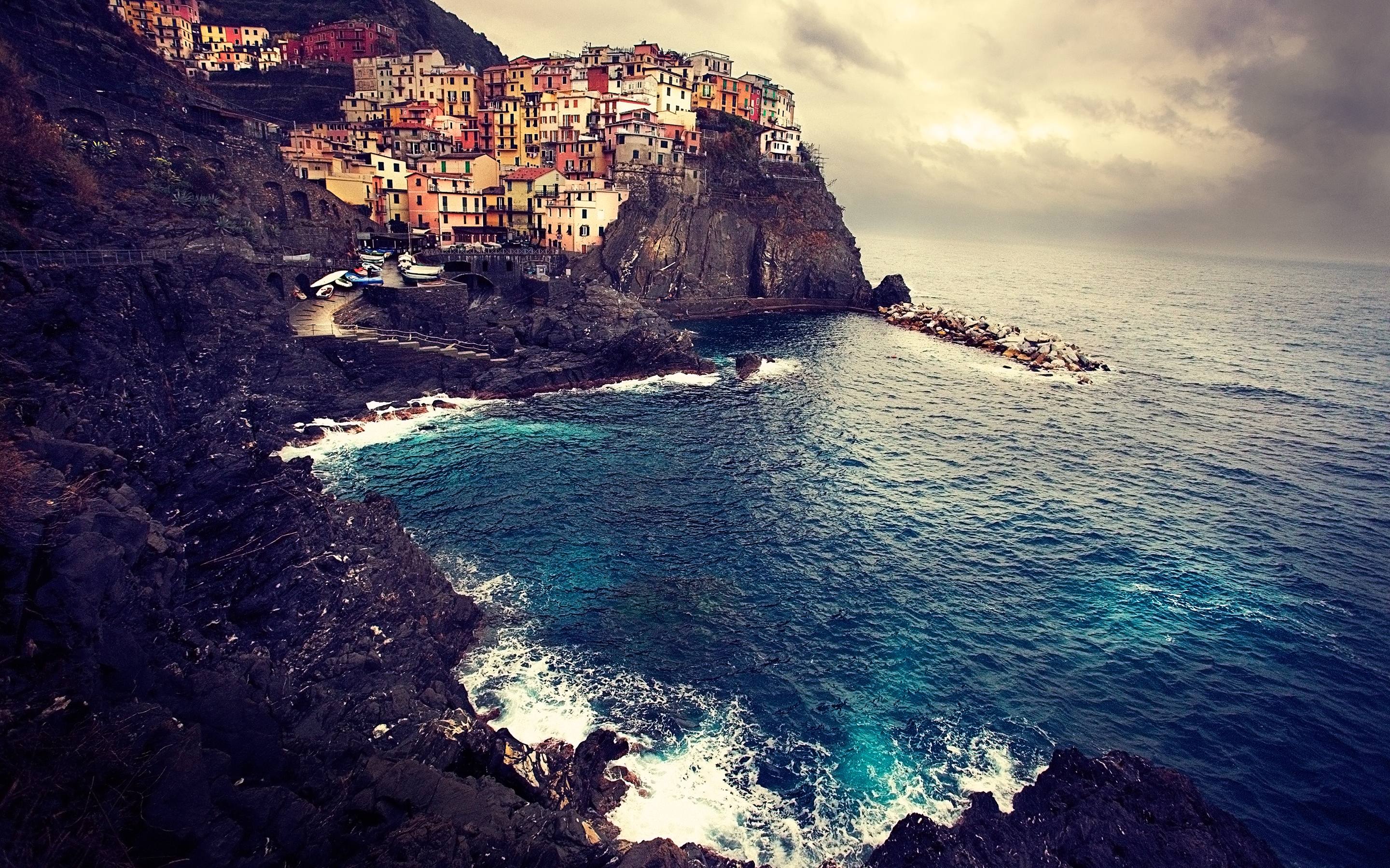 sea, manarola, landscape, cities, houses, italy, rocks, coast lock screen backgrounds