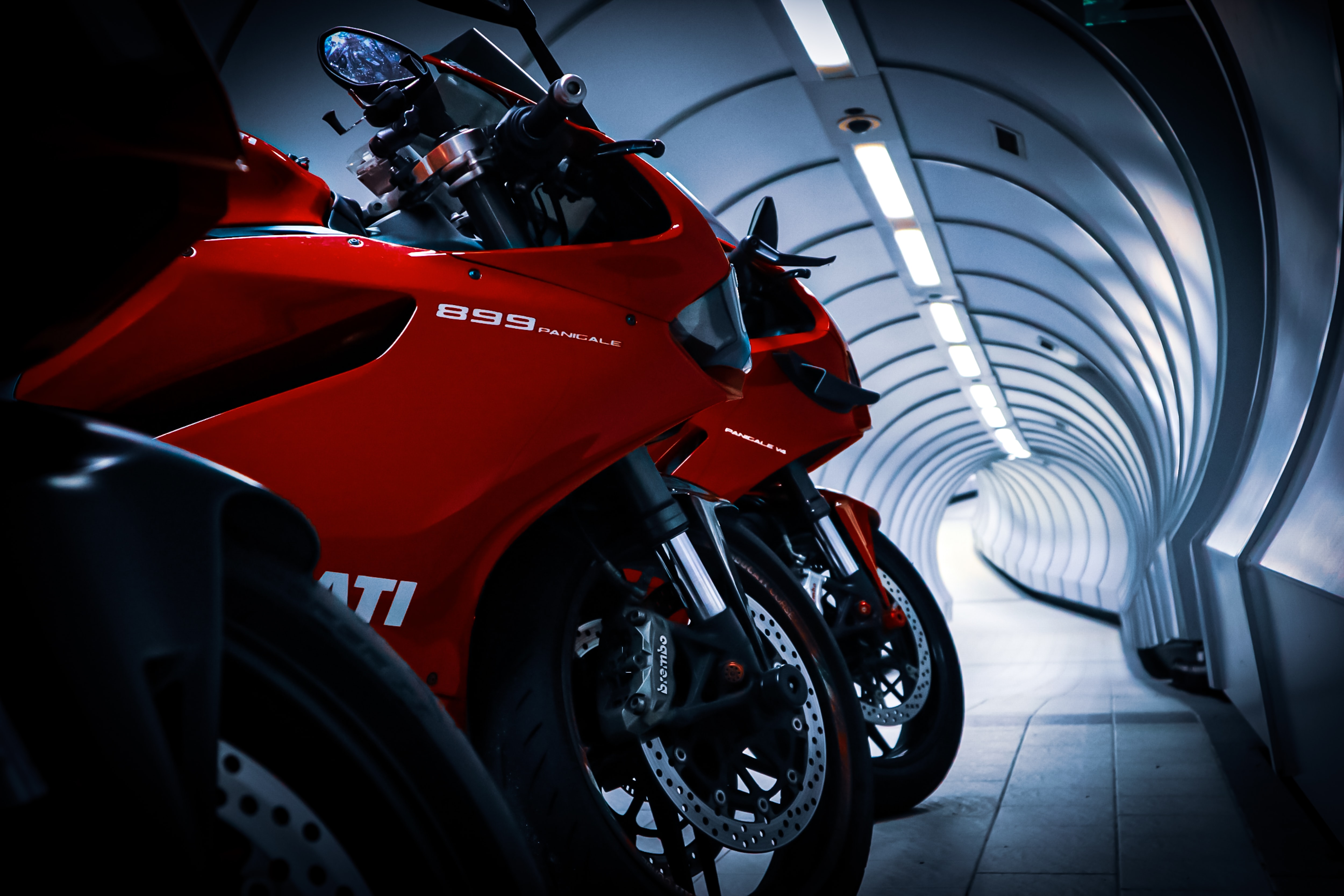 Téléchargez gratuitement l'image Ducati, Moto, Tunnel sur le bureau de votre PC