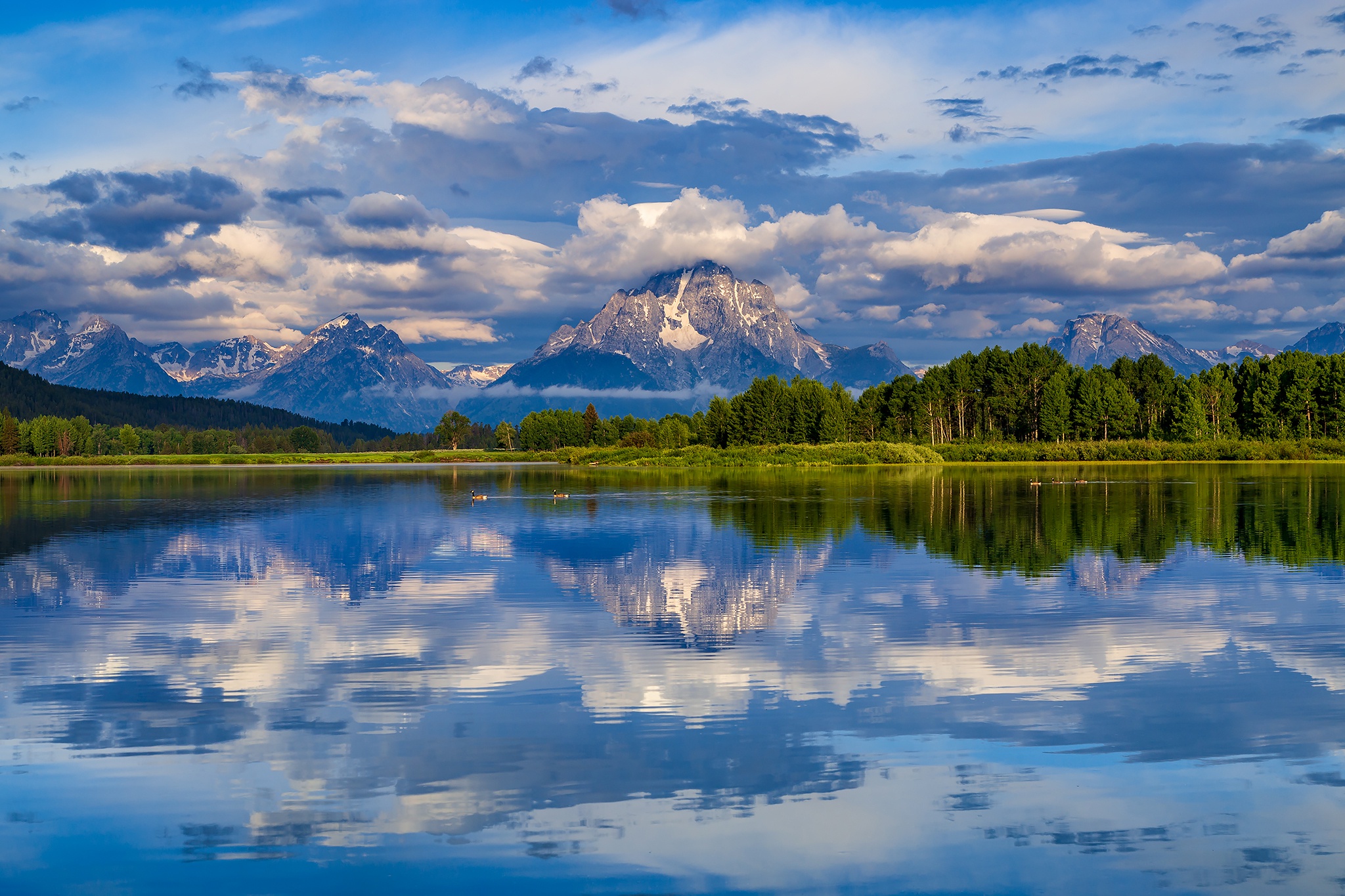 Descarga gratis la imagen Naturaleza, Montaña, Lago, Nube, Tierra/naturaleza, Reflejo en el escritorio de tu PC