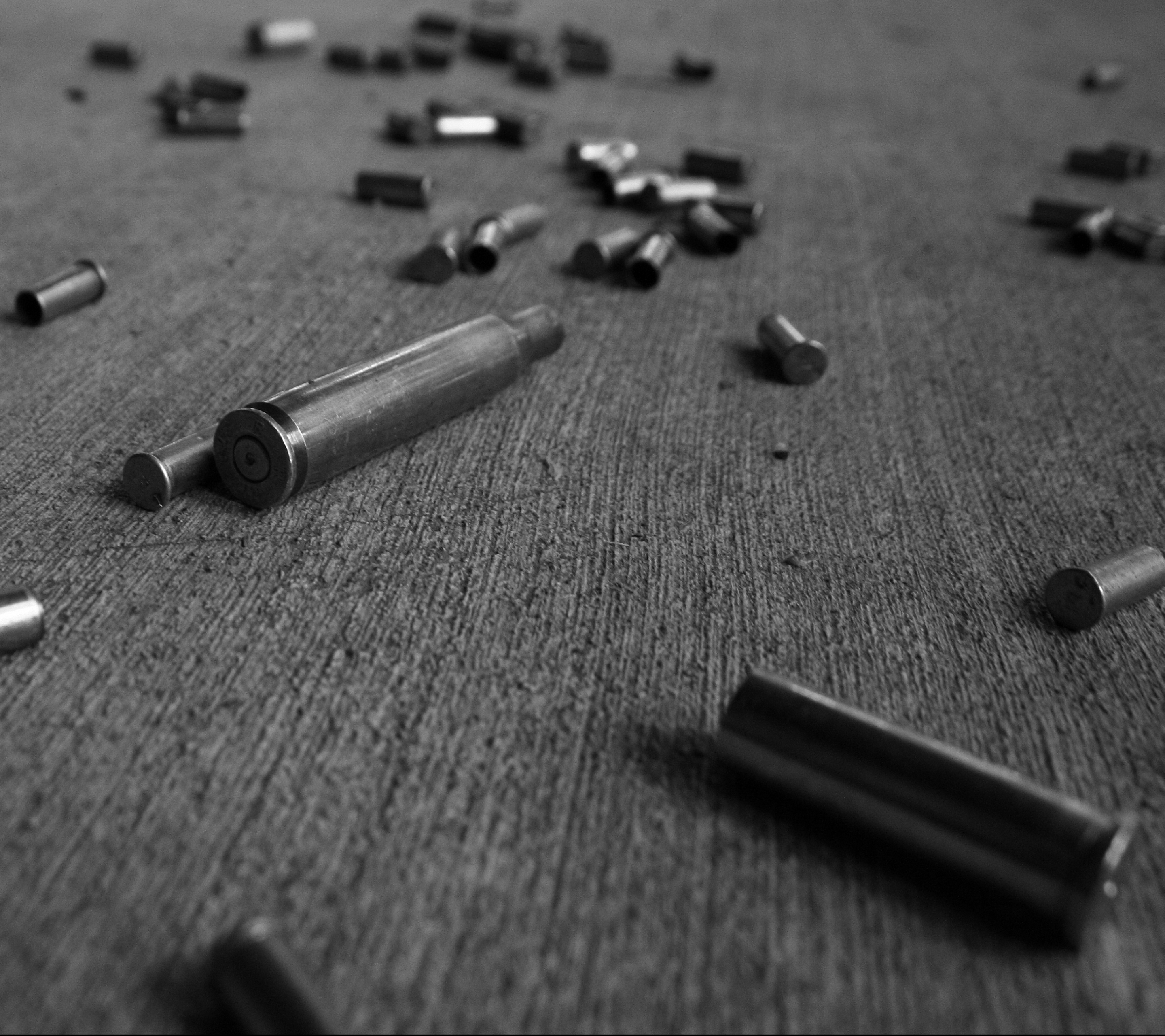 Free download wallpaper Bullet, Weapons on your PC desktop