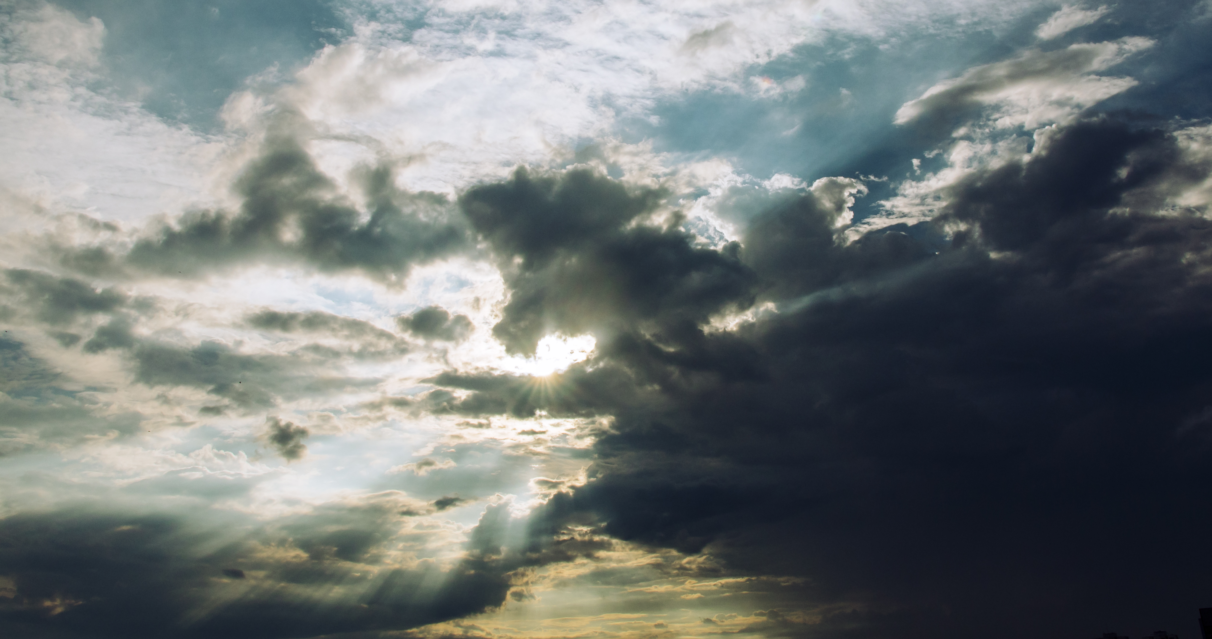 Free download wallpaper Sky, Earth, Cloud, Sunbeam on your PC desktop