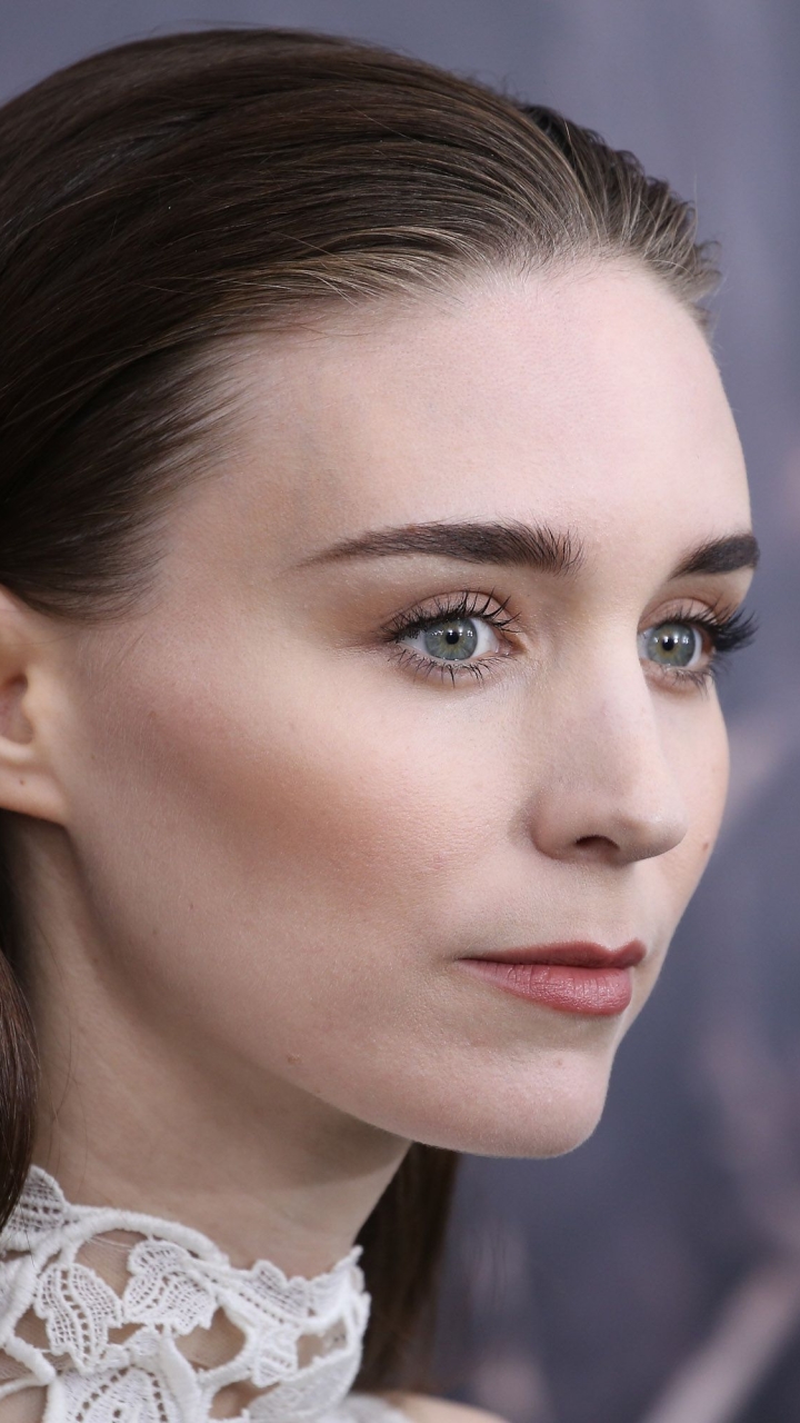 Download mobile wallpaper Face, Blue Eyes, Celebrity, Actress, Rooney Mara for free.