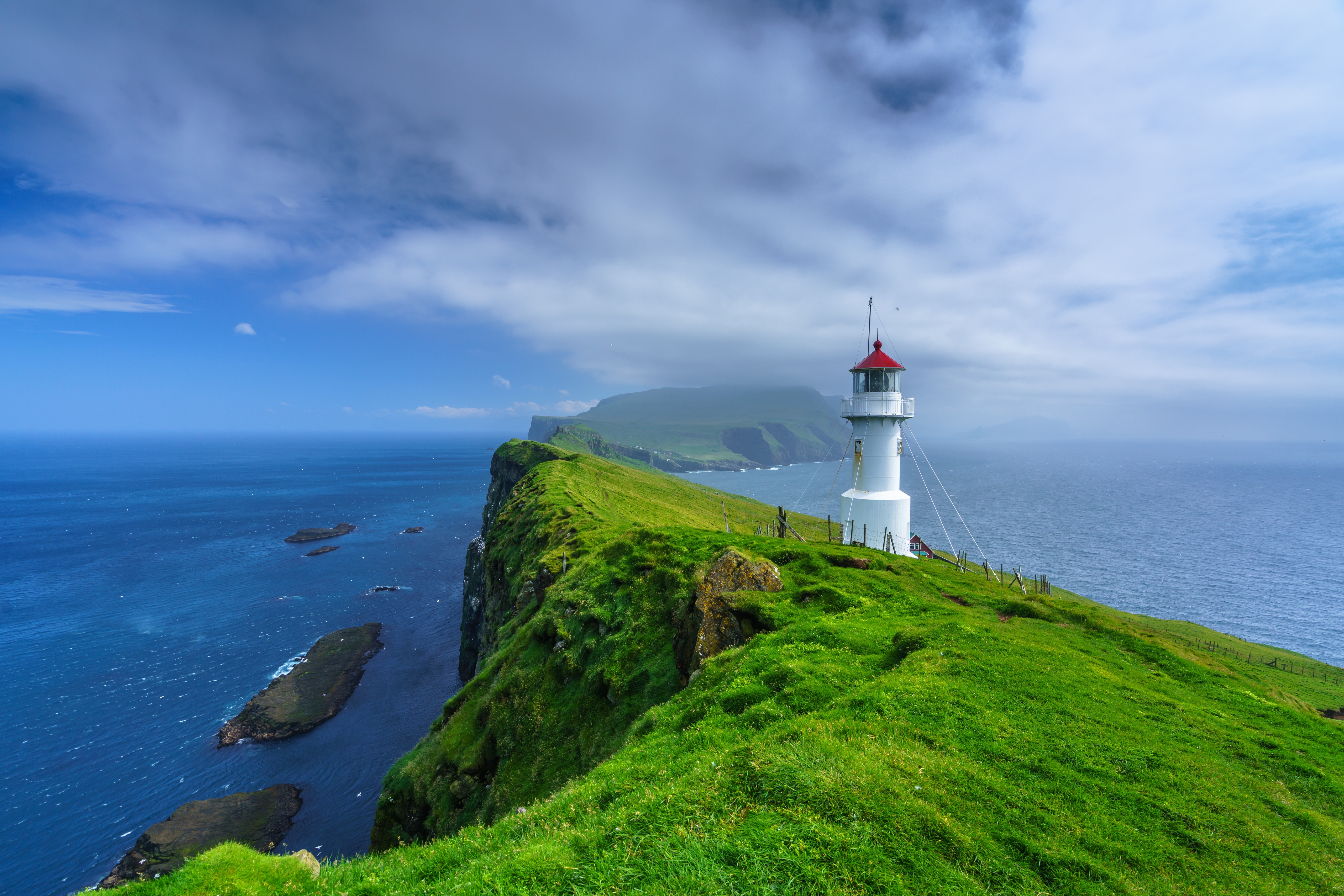 Free download wallpaper Ocean, Lighthouse, Island, Man Made on your PC desktop