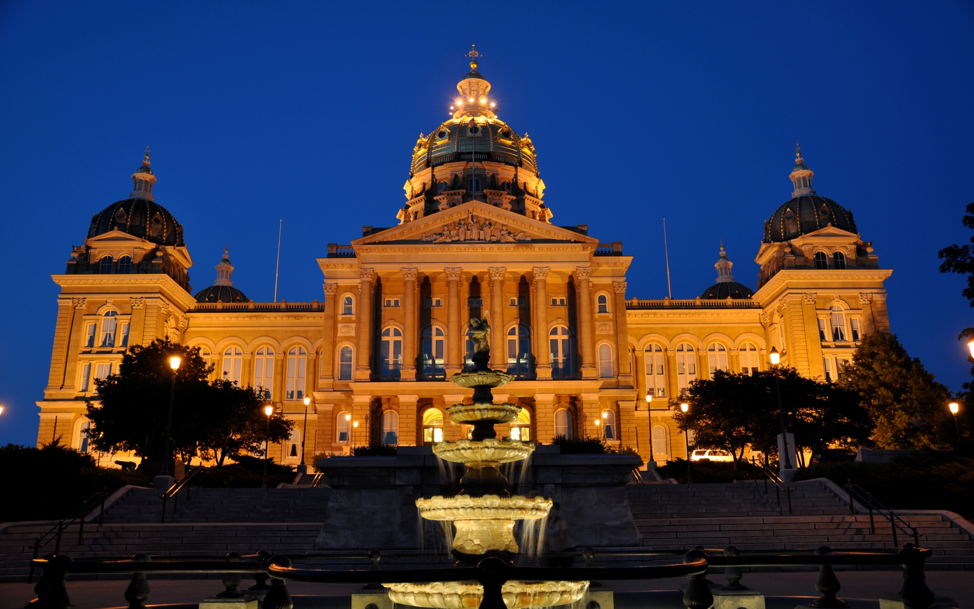 Die besten Iowa State Capitol-Hintergründe für den Telefonbildschirm