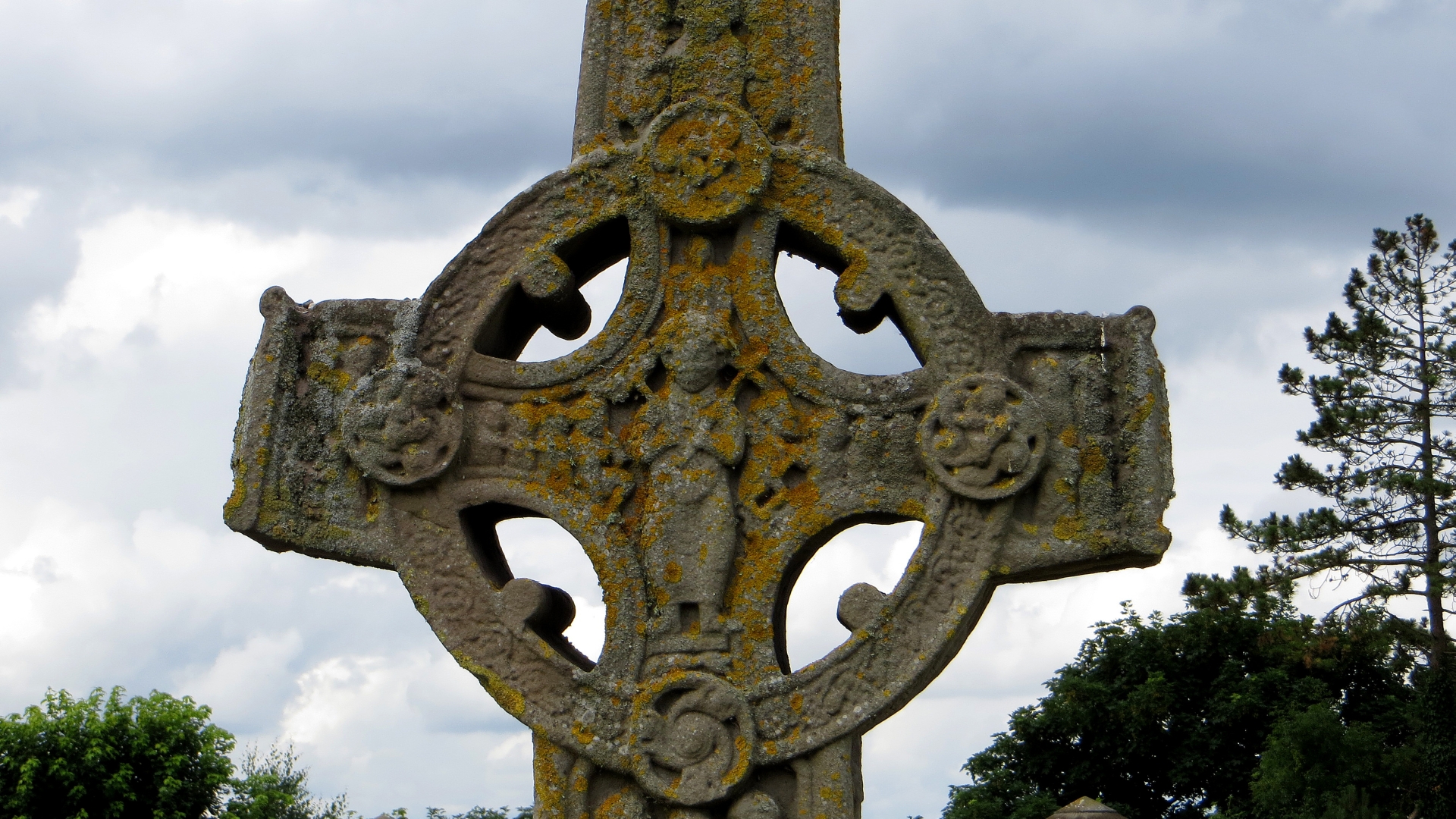 Download mobile wallpaper Ireland, Cross, Monastery, Religious, Clonmacnoise, Clonmacnoise Monastery for free.