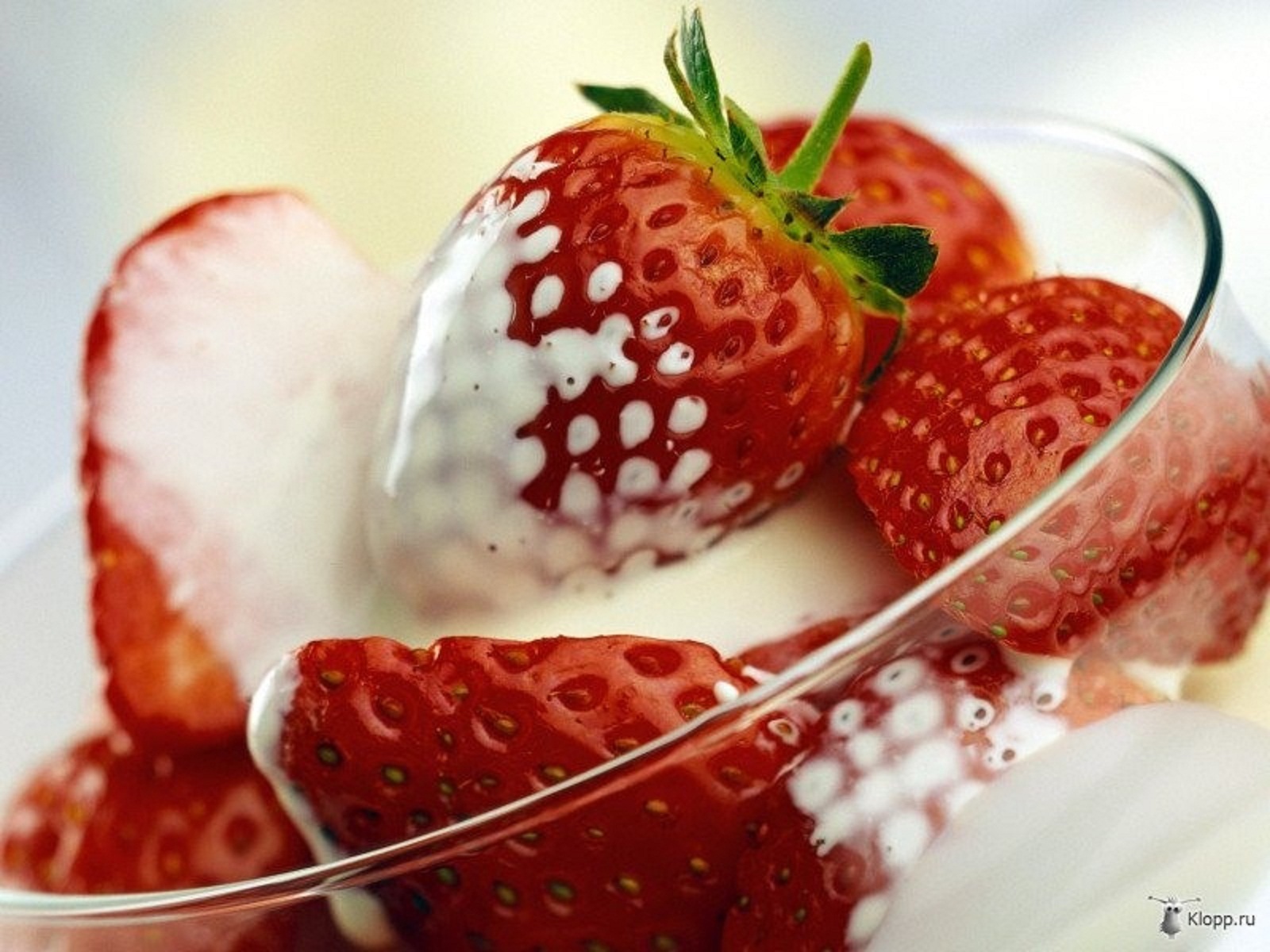 Free download wallpaper Dessert, Food, Strawberry on your PC desktop