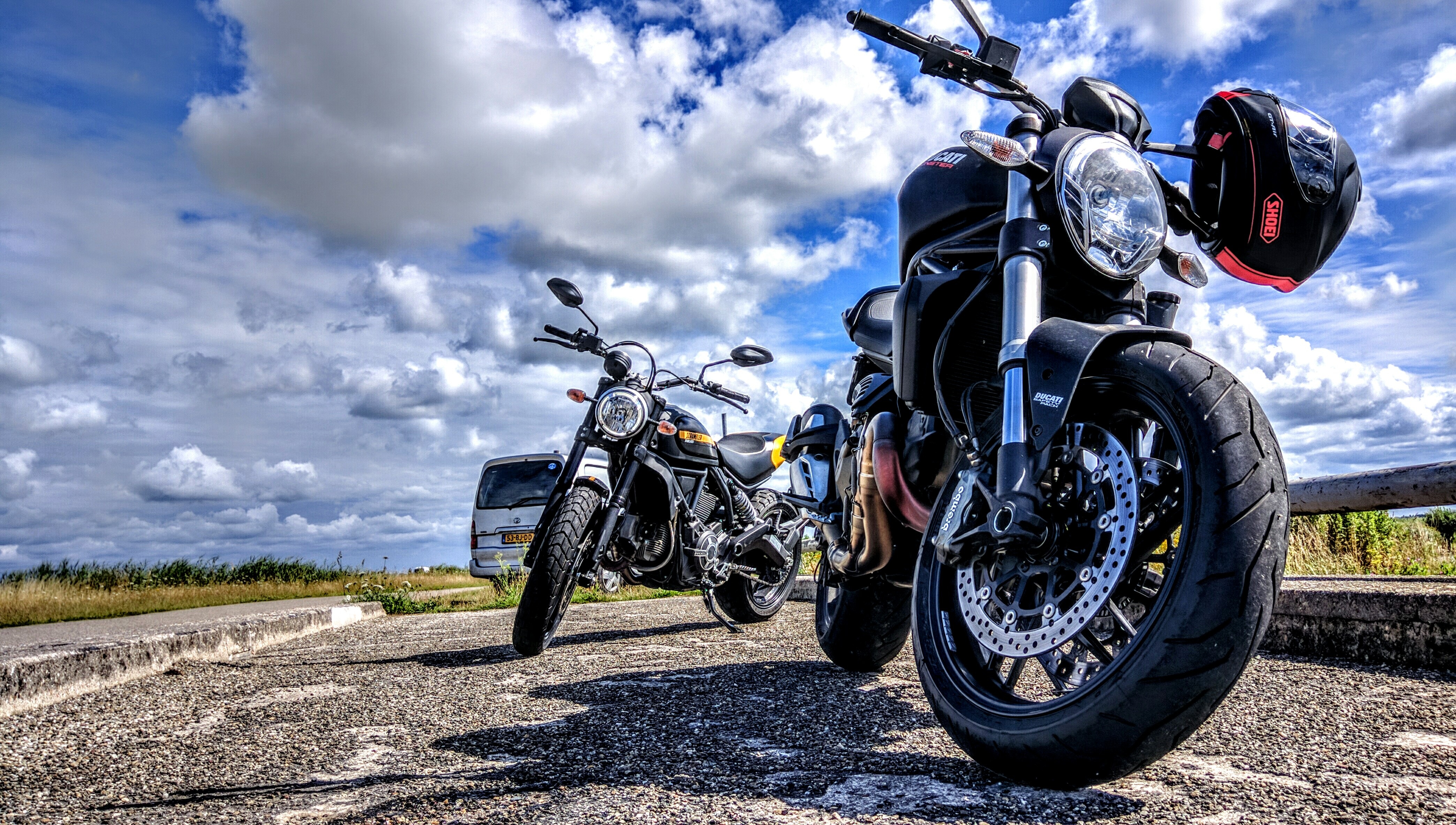 139922 descargar imagen motociclismo, motocicletas, ducati, casco, motocicleta, bicicleta: fondos de pantalla y protectores de pantalla gratis