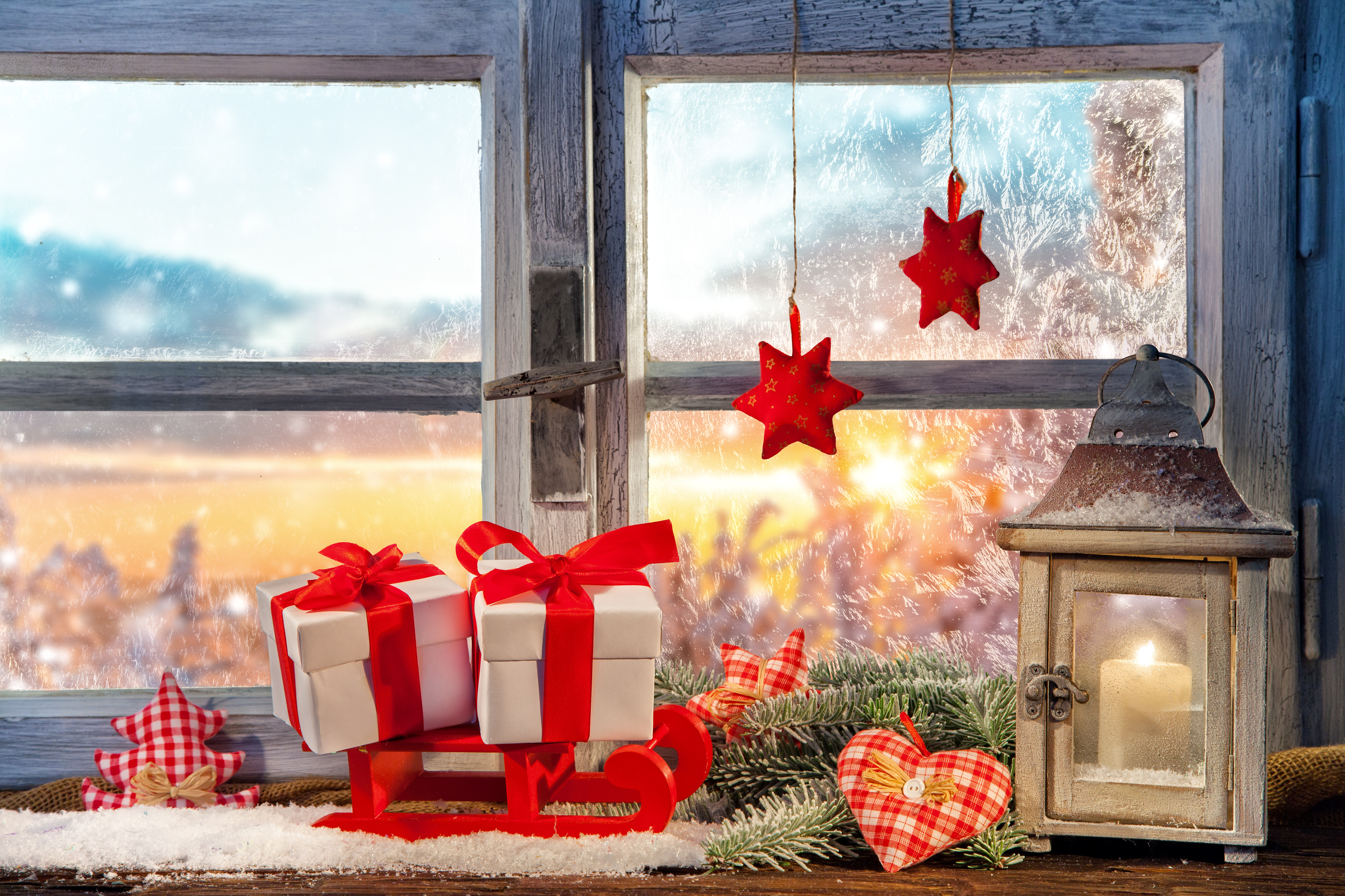 Téléchargez des papiers peints mobile Noël, Vacances, Lanterne, Fenêtre, Cadeau, Décoration gratuitement.