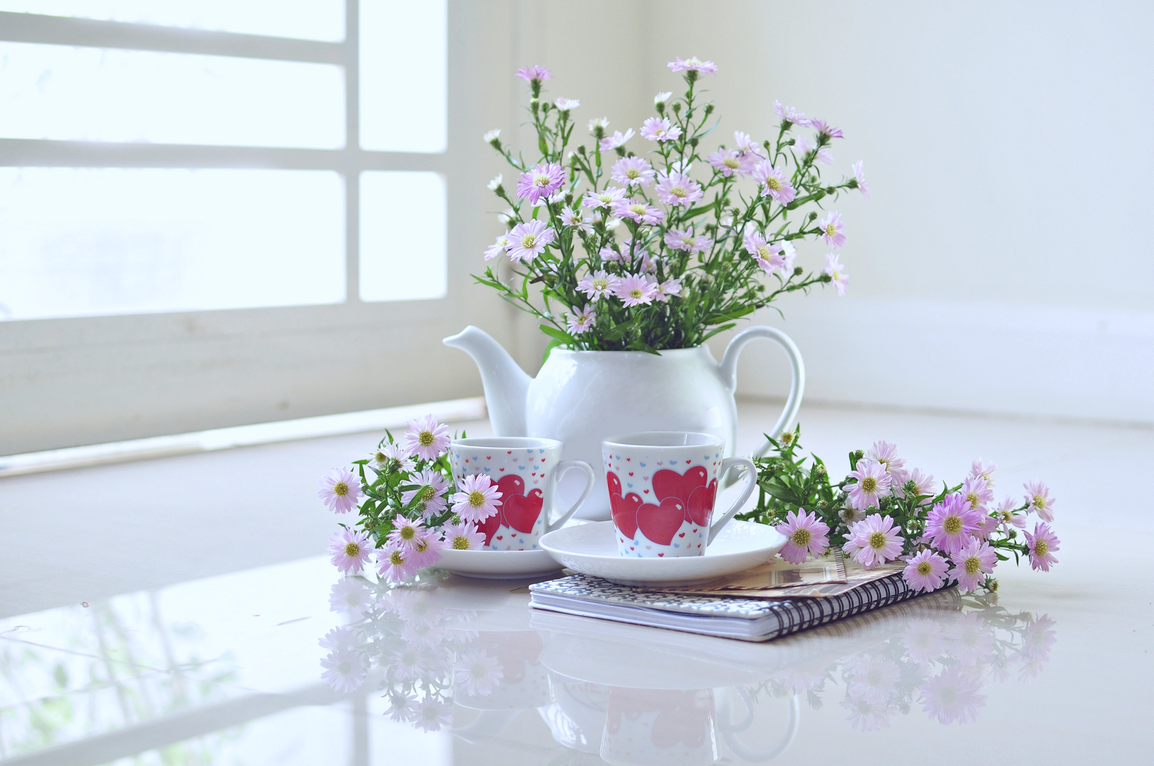 PCデスクトップにカップ, 静物, 花, 花瓶, 写真撮影画像を無料でダウンロード