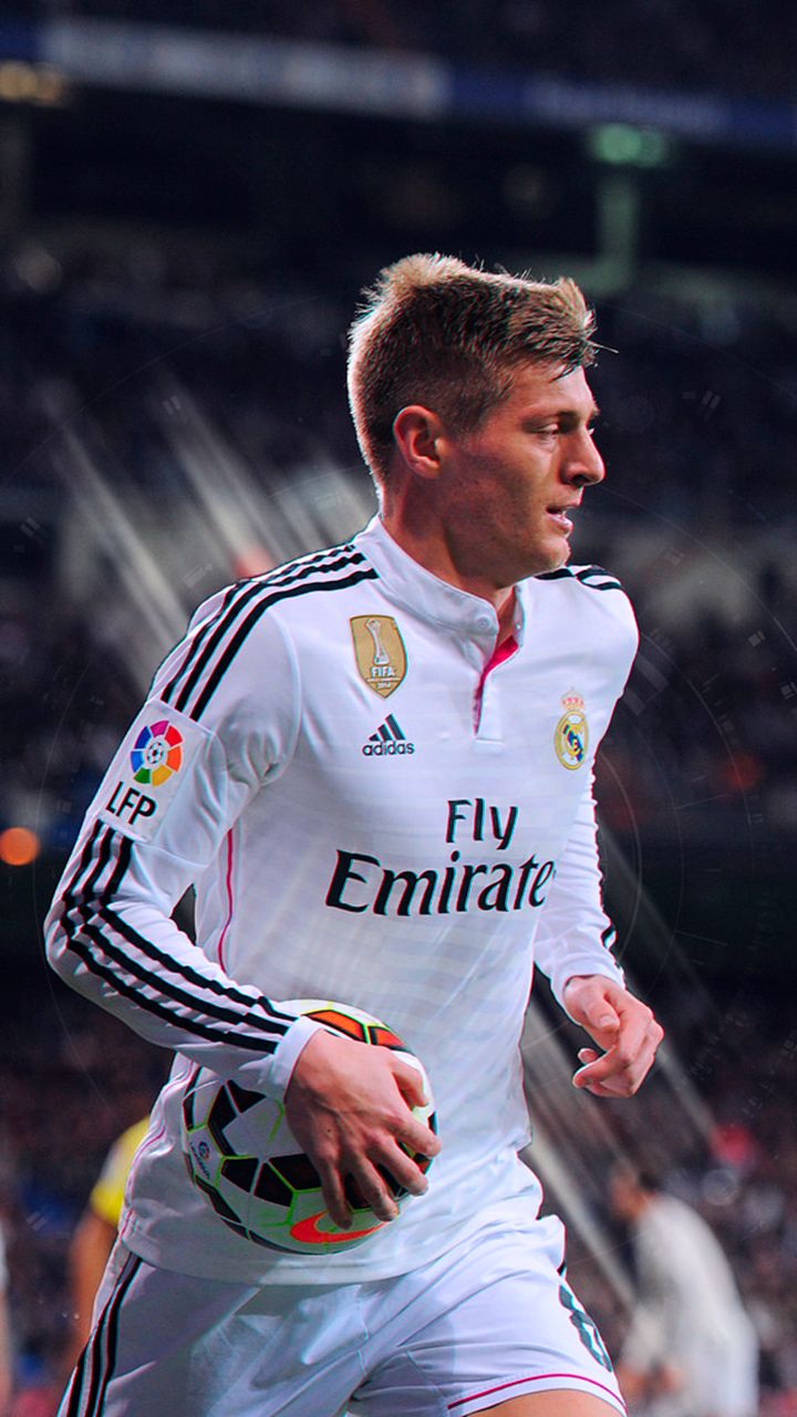 Descarga gratuita de fondo de pantalla para móvil de Fútbol, Deporte, Real Madrid C F, Toni Kroos.