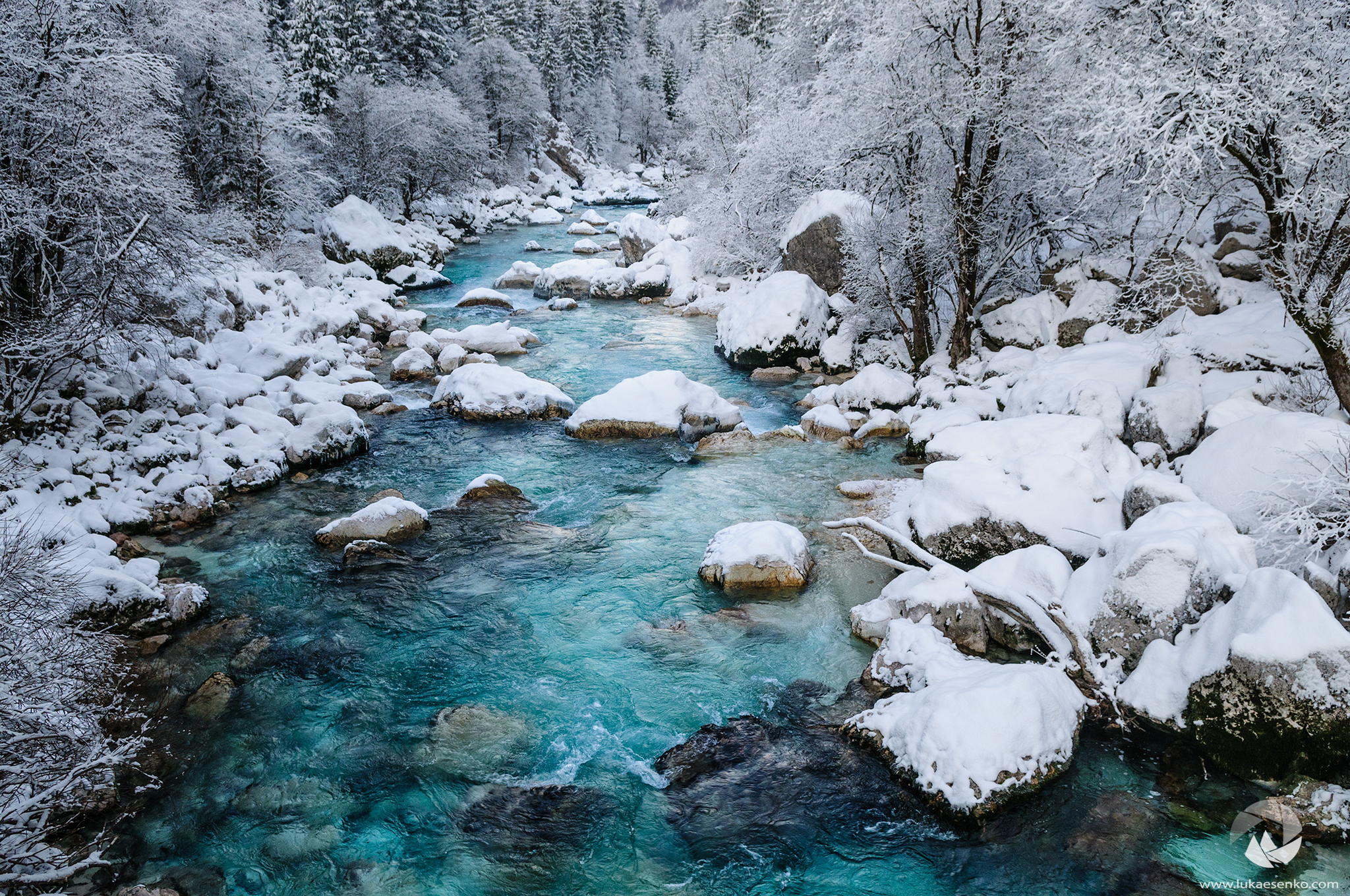 Handy-Wallpaper Winter, Fluss, Erde/natur kostenlos herunterladen.