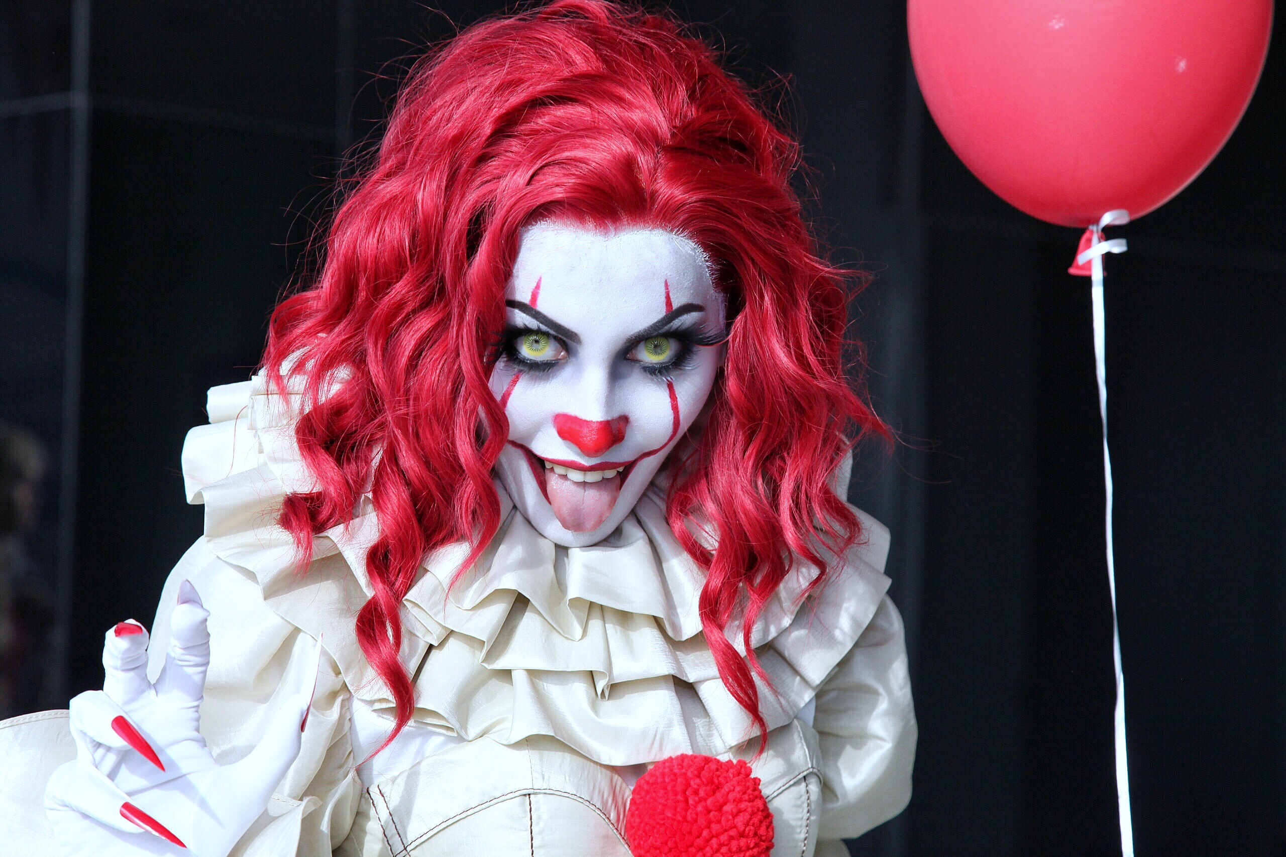 pennywise (it), women, cosplay, balloon, clown, red hair