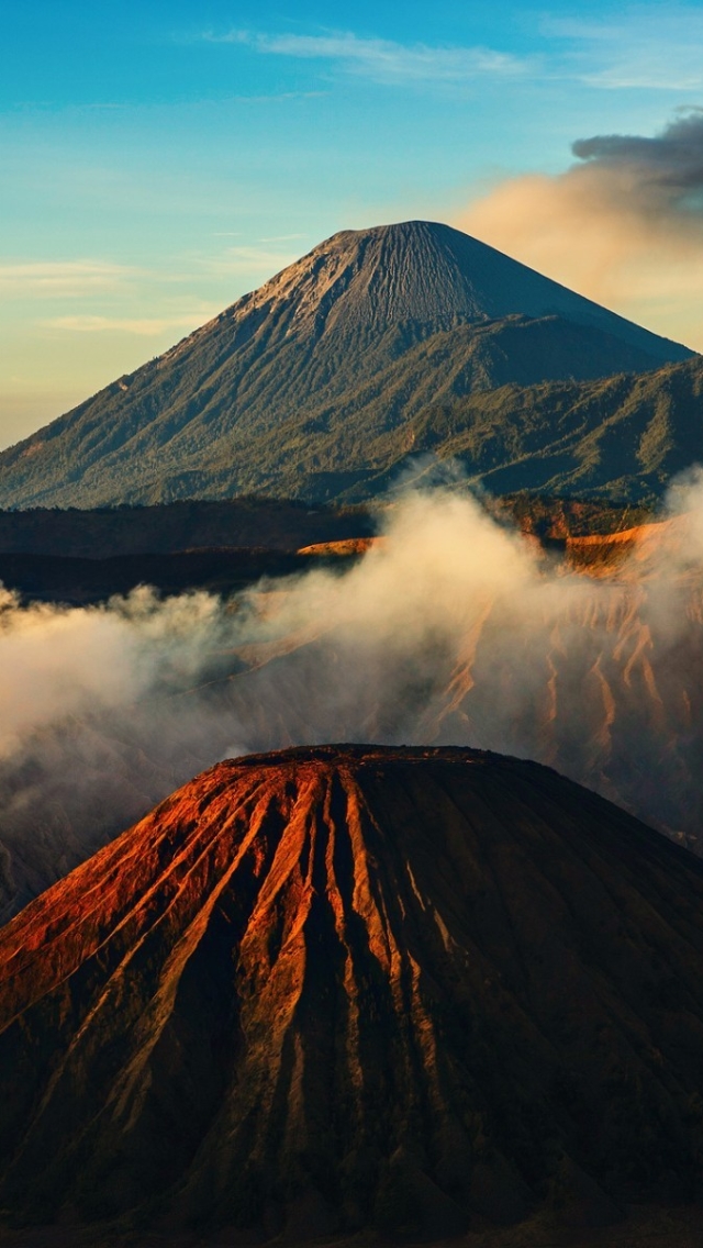 Скачать картинку Гора Бромо, Вулканы, Земля/природа в телефон бесплатно.