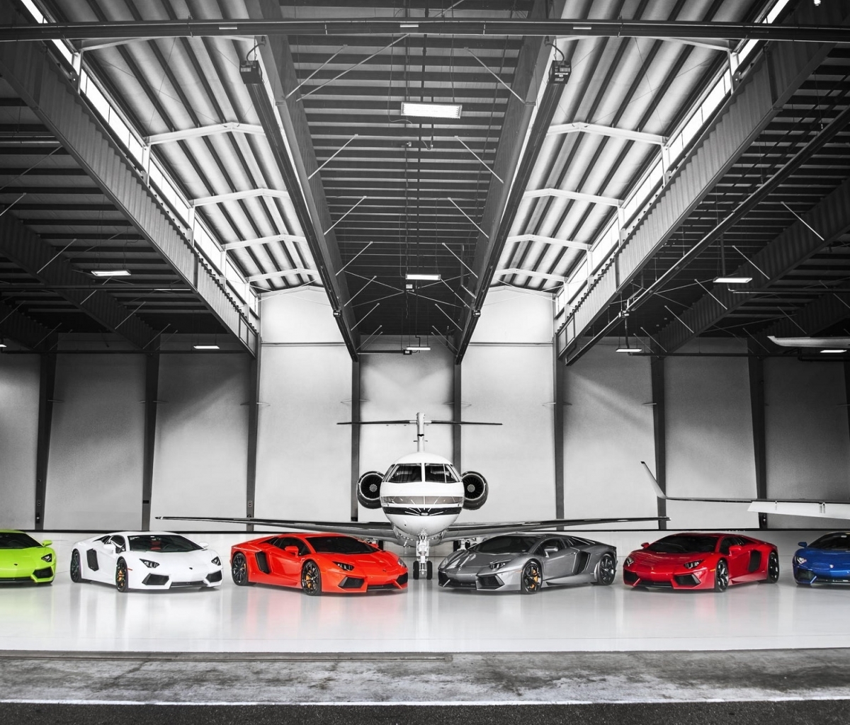 Handy-Wallpaper Lamborghini, Lamborghini Aventador, Fahrzeuge kostenlos herunterladen.