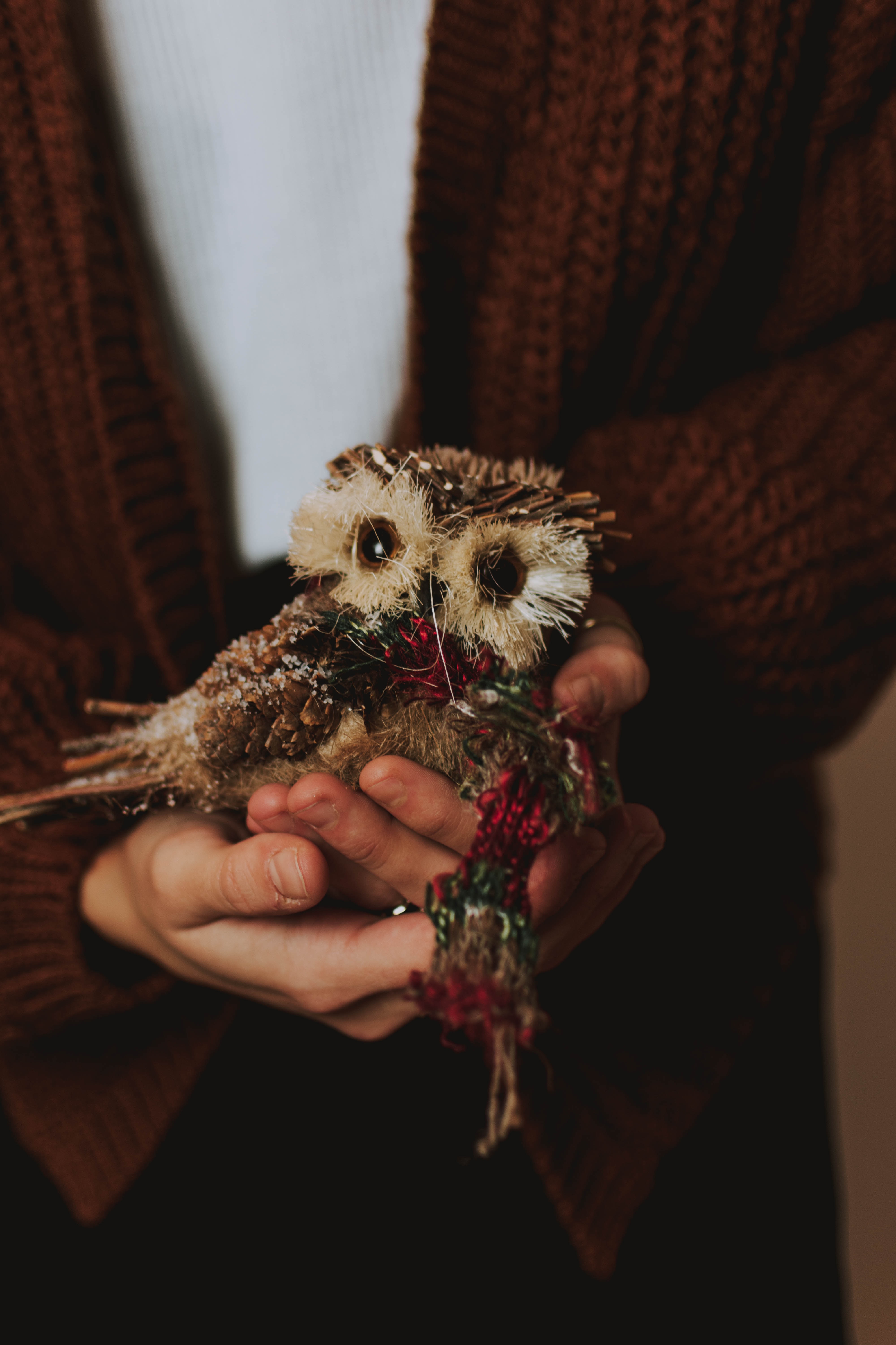 Download mobile wallpaper Miscellanea, Decoration, Miscellaneous, Bird, Toy, Hands, Owl for free.
