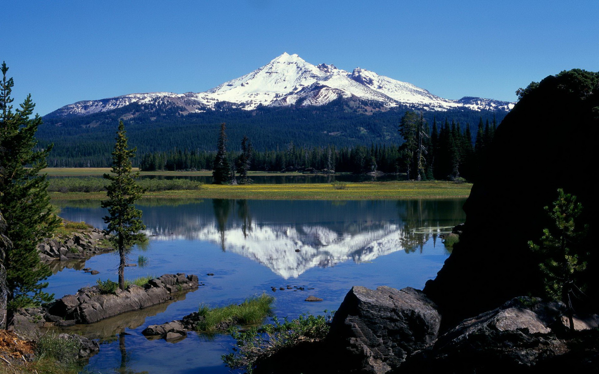 Descarga gratuita de fondo de pantalla para móvil de Montañas, Montaña, Tierra/naturaleza.