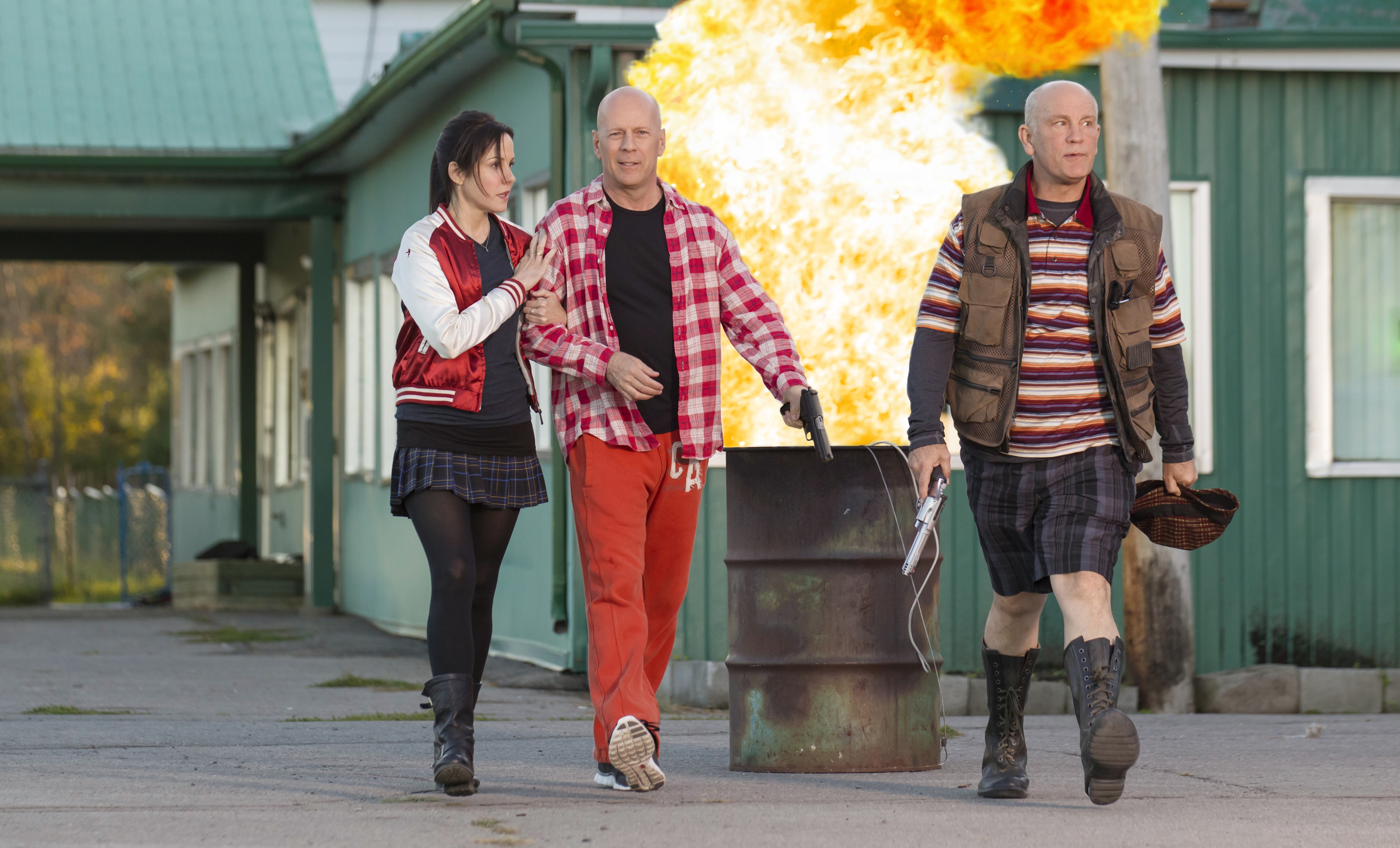 movie, red 2, bruce willis, frank moses, john malkovich, marvin boggs, mary louise parker, sarah ross