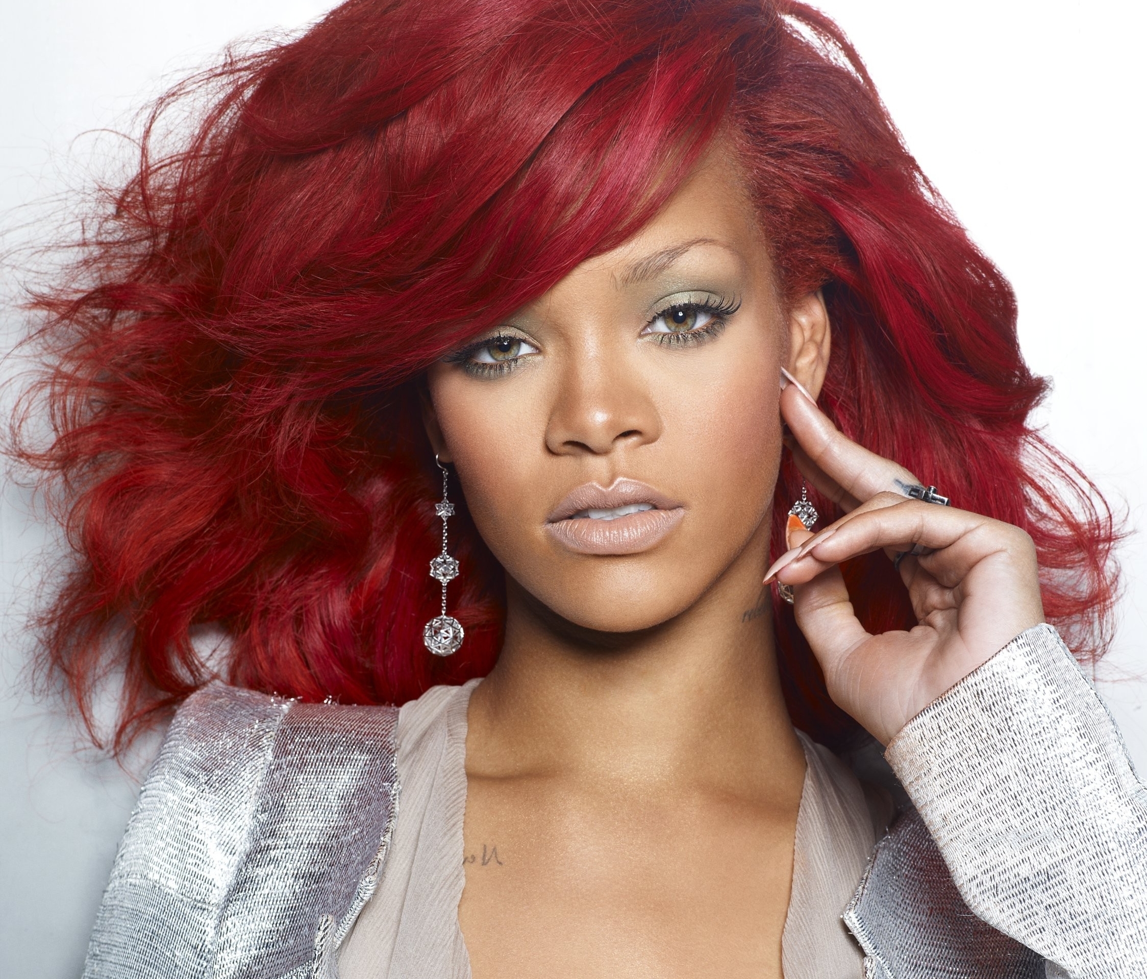 Download mobile wallpaper Music, Rihanna for free.