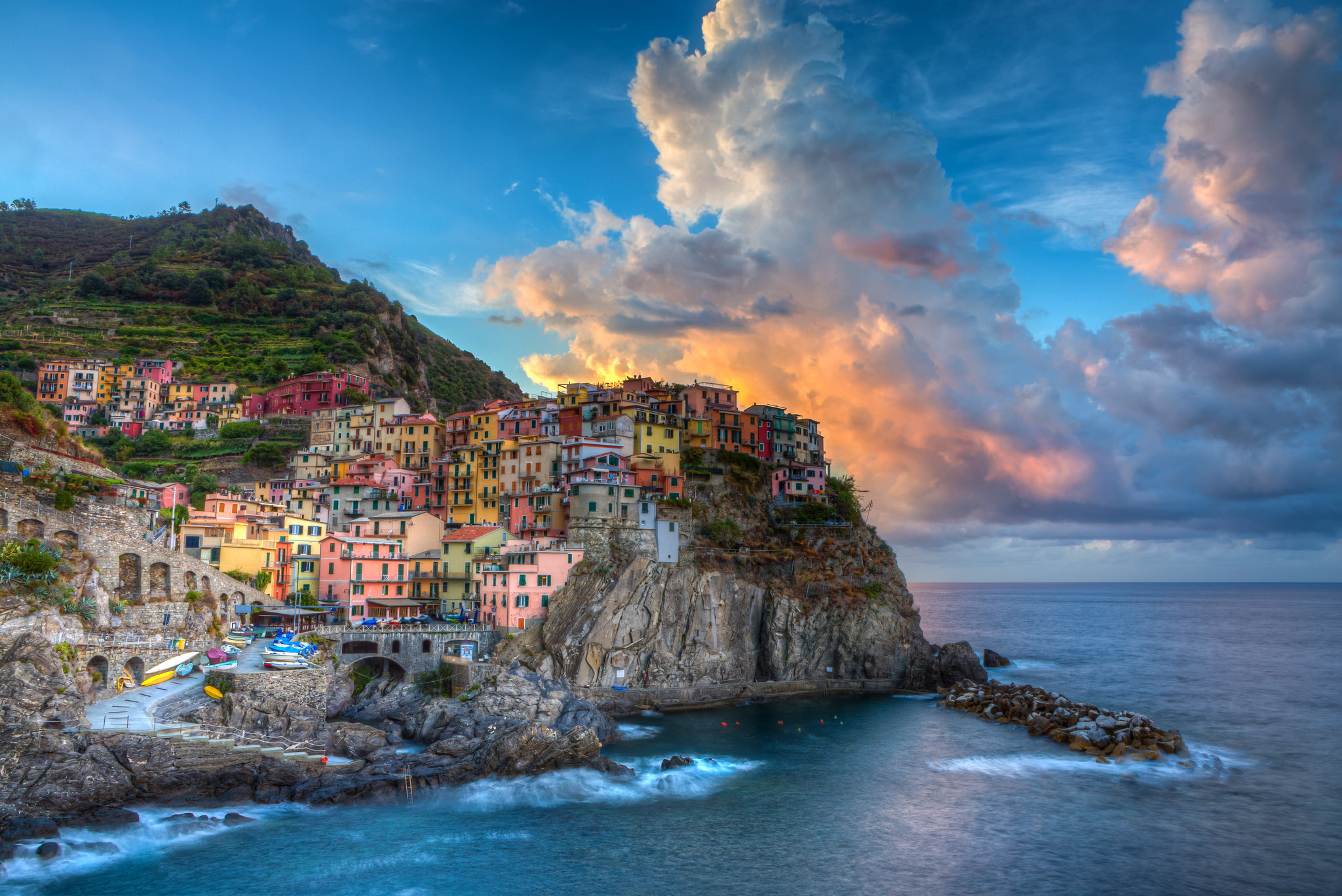 Free download wallpaper Italy, Mountain, Ocean, House, Village, Colorful, Hdr, Manarola, Man Made, Towns on your PC desktop