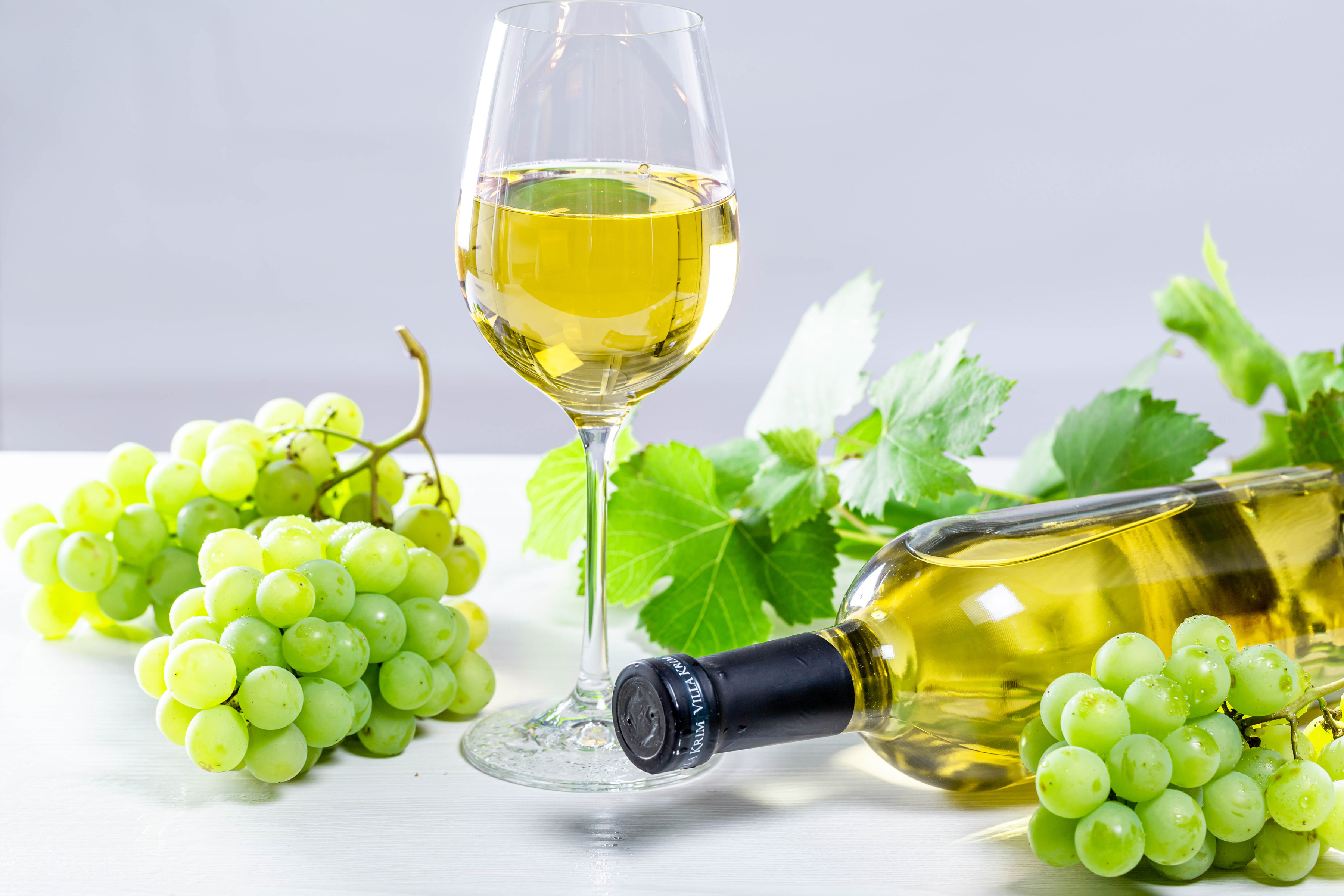 Download mobile wallpaper Food, Grapes, Drink, Bottle, Wine, Alcohol for free.