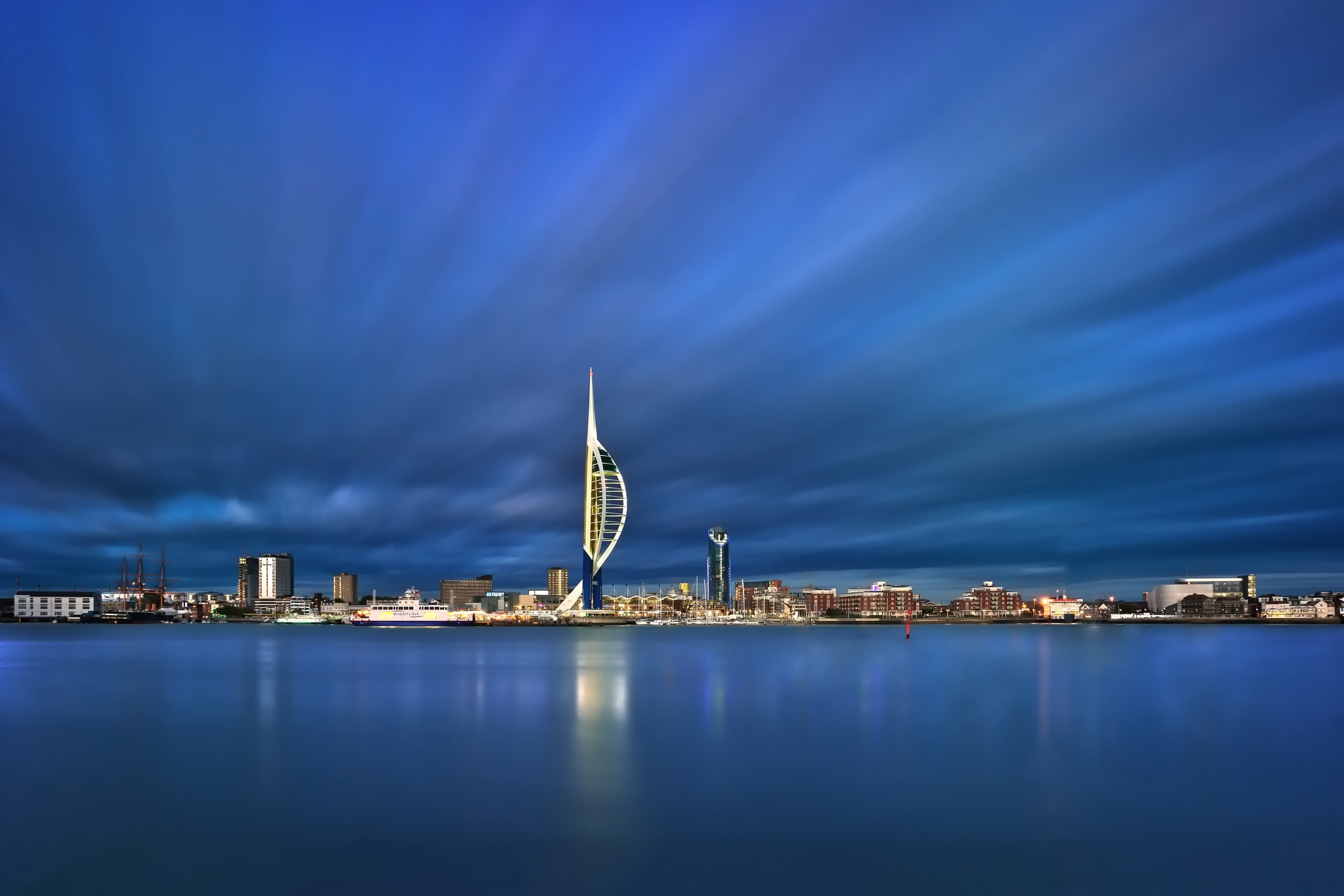 Free download wallpaper Cities, Sky, City, Skyscraper, Building, United Kingdom, Man Made, Portsmouth on your PC desktop