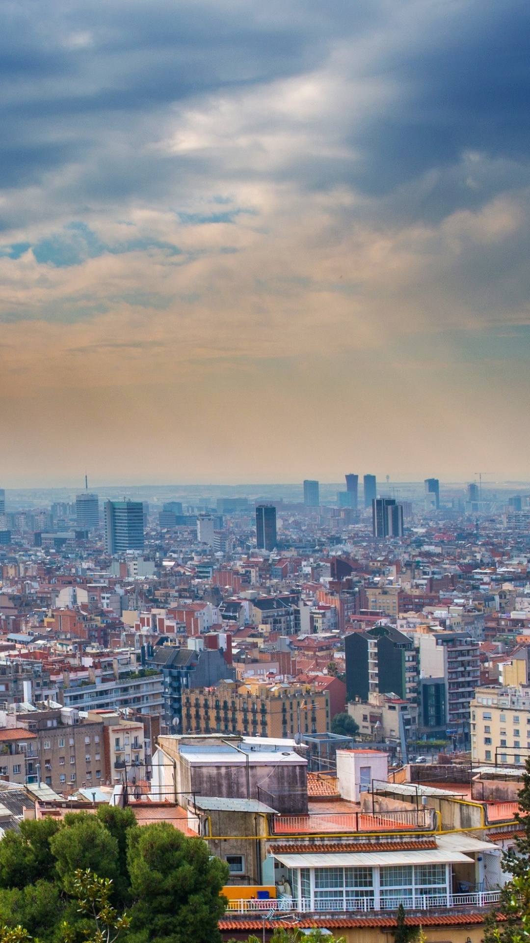 Скачать картинку Города, Испания, Барселона, Сделано Человеком в телефон бесплатно.