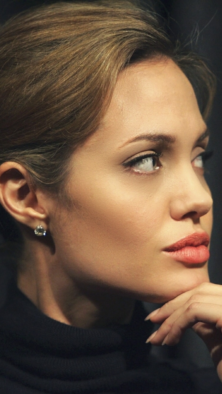 Handy-Wallpaper Angelina Jolie, Berühmtheiten kostenlos herunterladen.