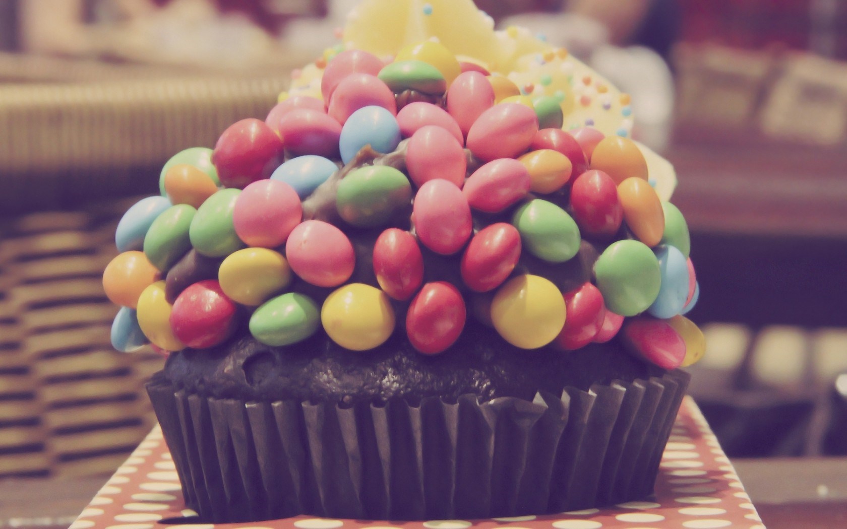 Free download wallpaper Food, Sweets, Cupcake on your PC desktop