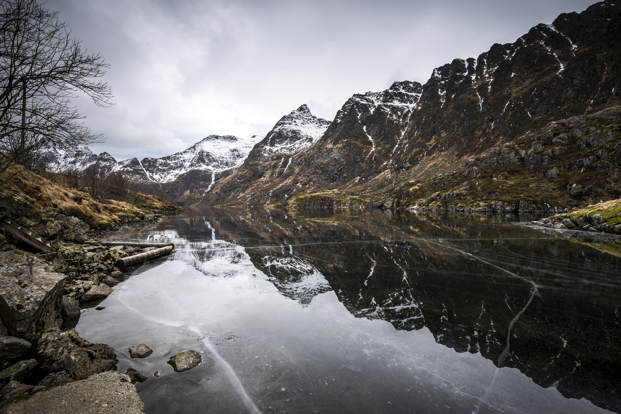 Download mobile wallpaper Nature, Mountain, Lake, Reflection, Earth for free.