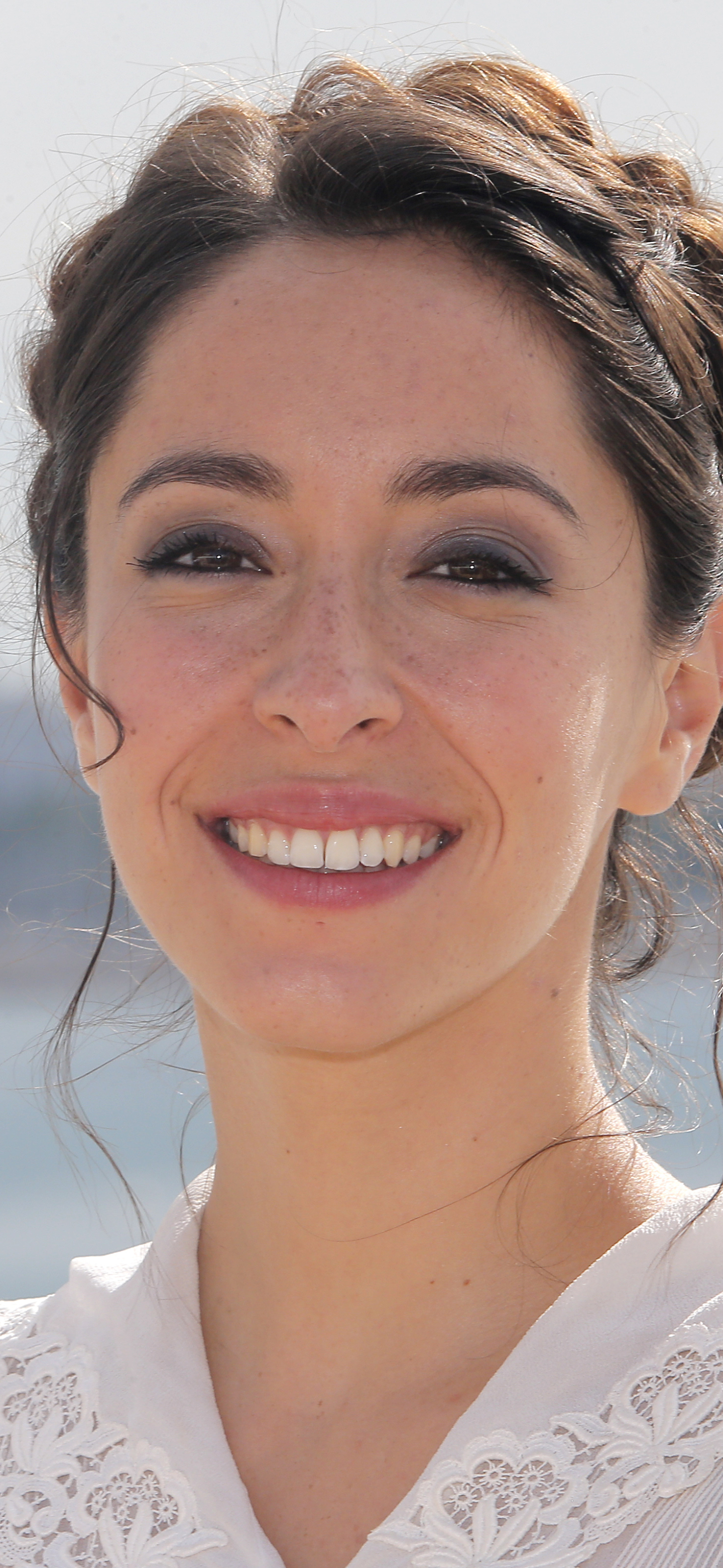 Download mobile wallpaper Smile, Face, Celebrity, Actress, Oona Chaplin for free.