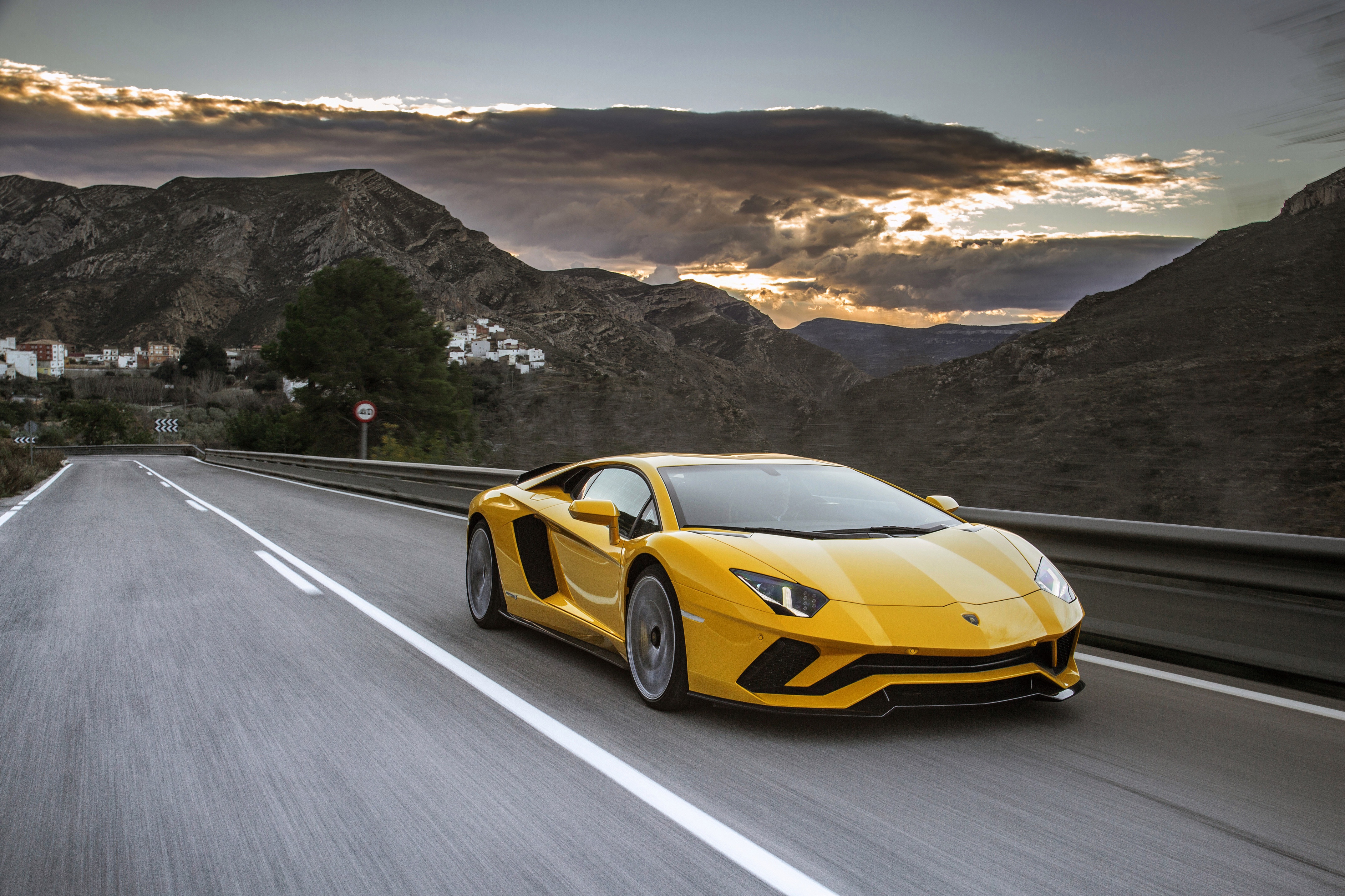 Laden Sie das Lamborghini, Autos, Supersportwagen, Fahrzeuge, Gelbes Auto, Lamborghini Aventador S-Bild kostenlos auf Ihren PC-Desktop herunter
