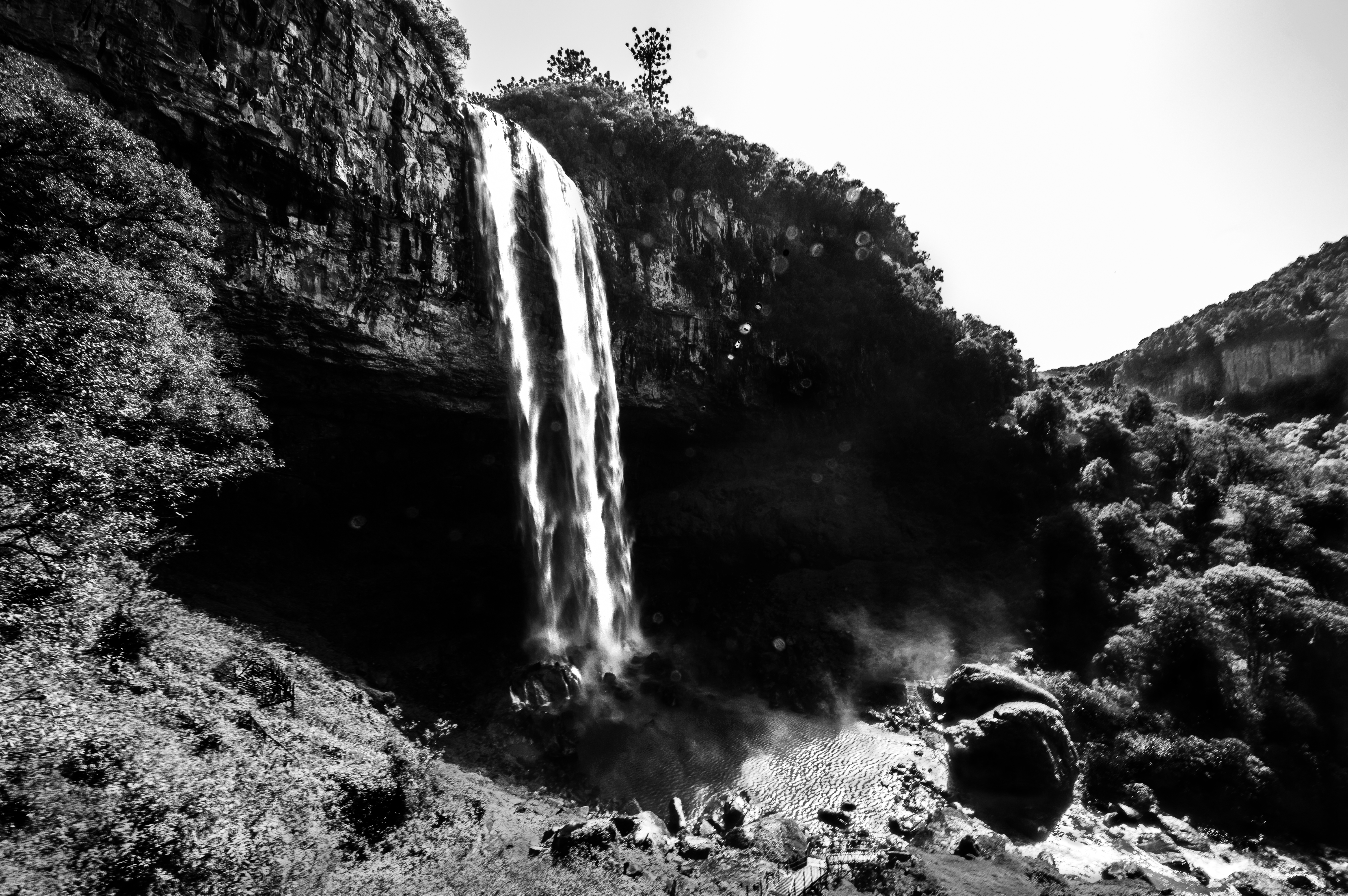 Free download wallpaper Nature, Waterfalls, Waterfall, Earth, Brazil, Black & White, Caracol Falls on your PC desktop