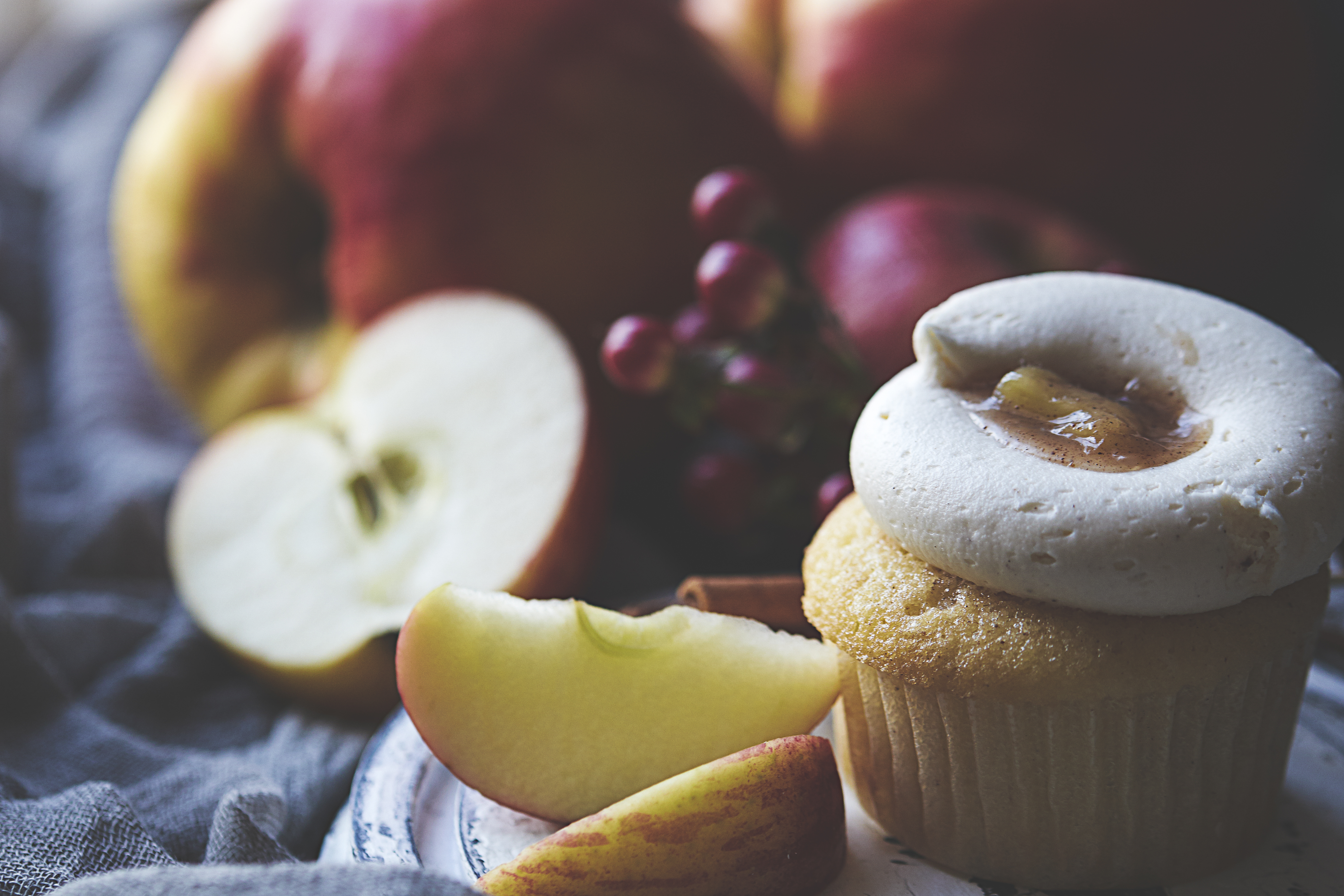 Laden Sie das Lebensmittel, Äpfel, Backen, Bäckereiprodukte, Cupcake, Obst-Bild kostenlos auf Ihren PC-Desktop herunter