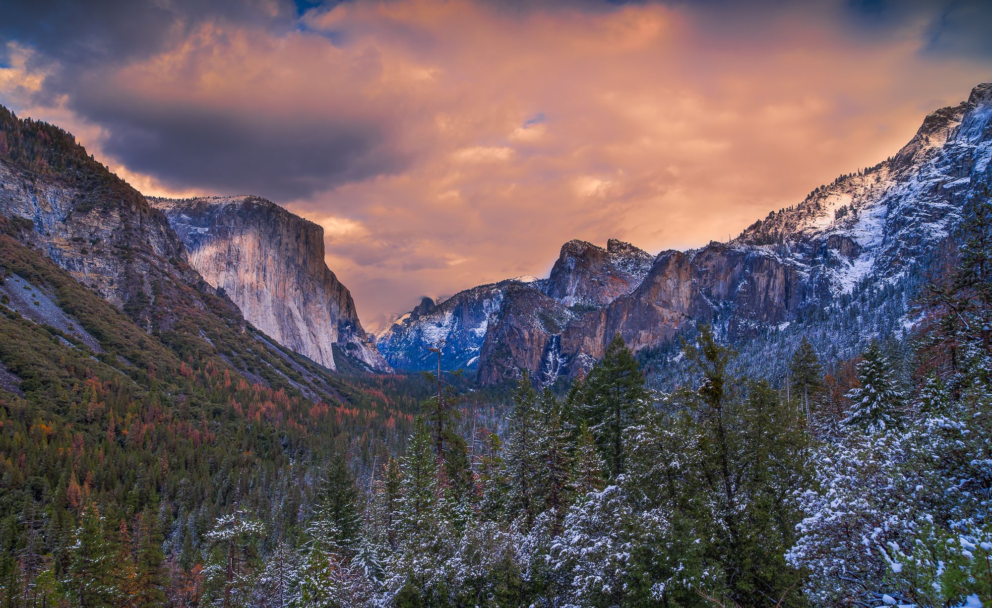 Descarga gratuita de fondo de pantalla para móvil de Paisaje, Invierno, Montañas, Nieve, Montaña, Bosque, Nube, Tierra/naturaleza.