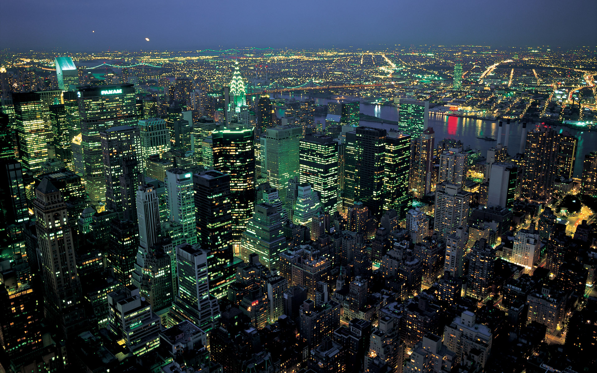 Скачать обои бесплатно Города, Ночь, Свет, Здание, Городской Пейзаж, Нью Йорк, Сделано Человеком, Манхэттен картинка на рабочий стол ПК