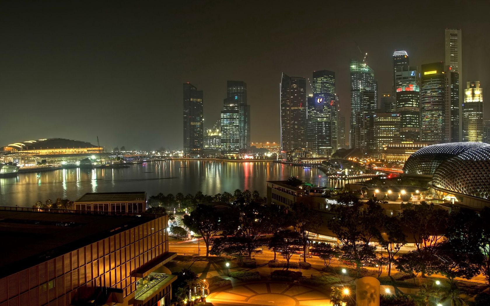 Descarga gratuita de fondo de pantalla para móvil de Singapur, Calle, Noche, Las Luces, Luces, Ciudades, Camino.